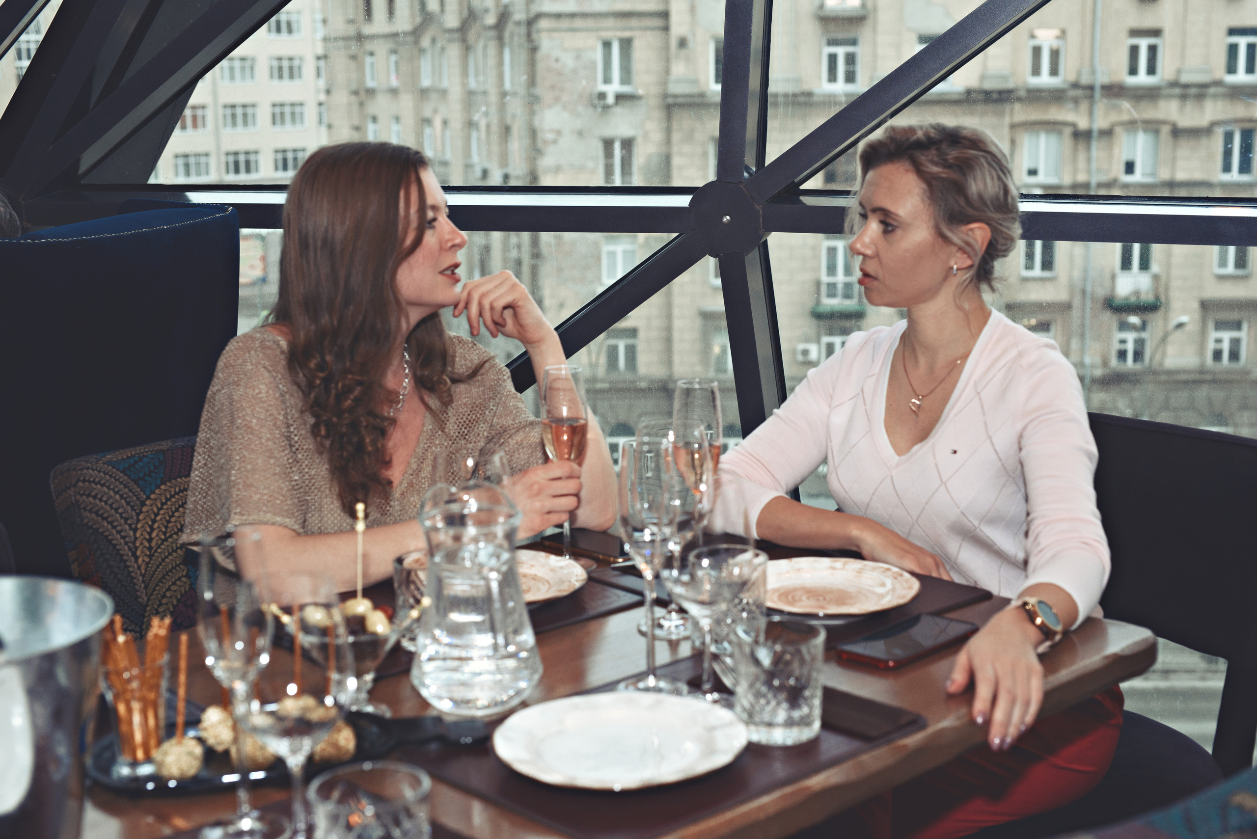 Гриль и бутыль 8 апреля. Агентство личного бренда «Брендовски»