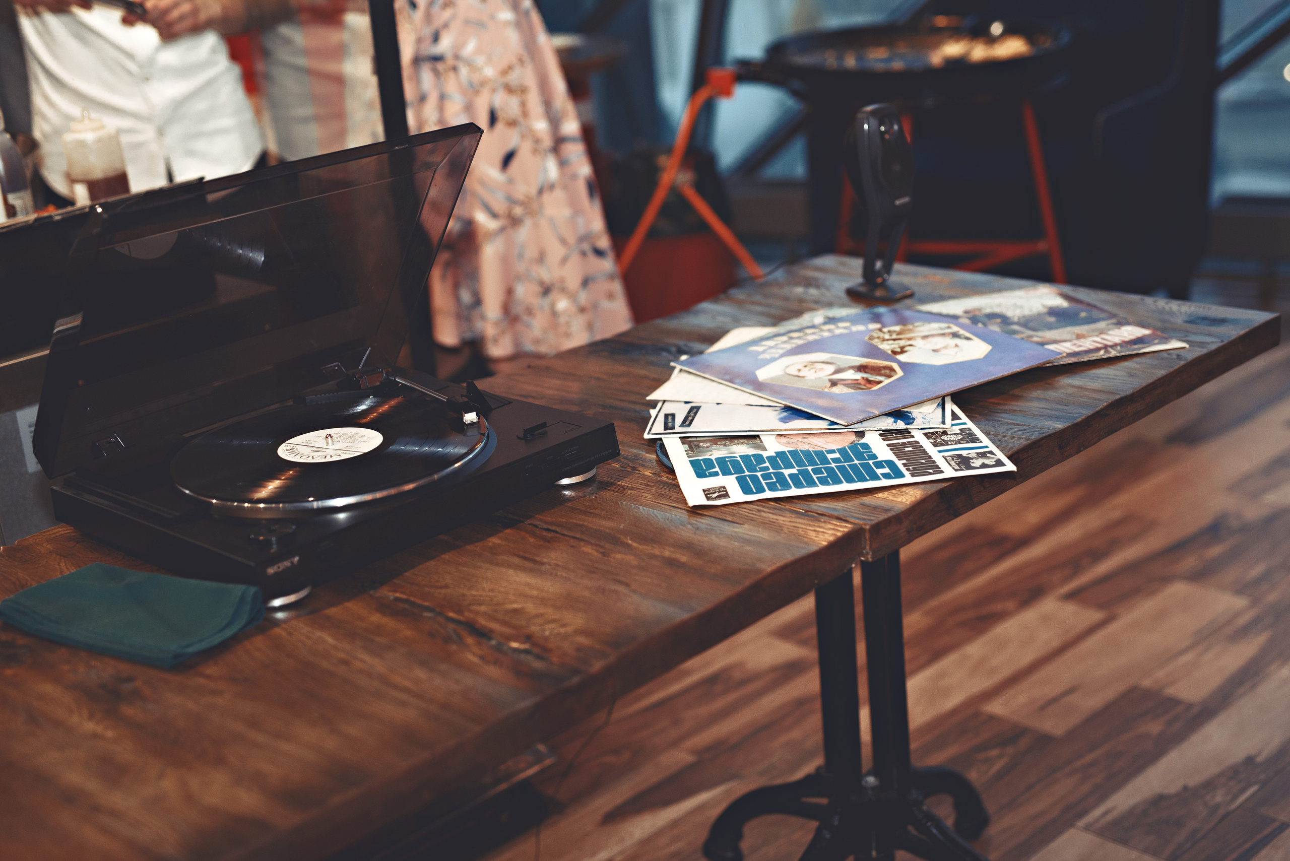 Гриль и бутыль 8 апреля. Агентство личного бренда «Брендовски»