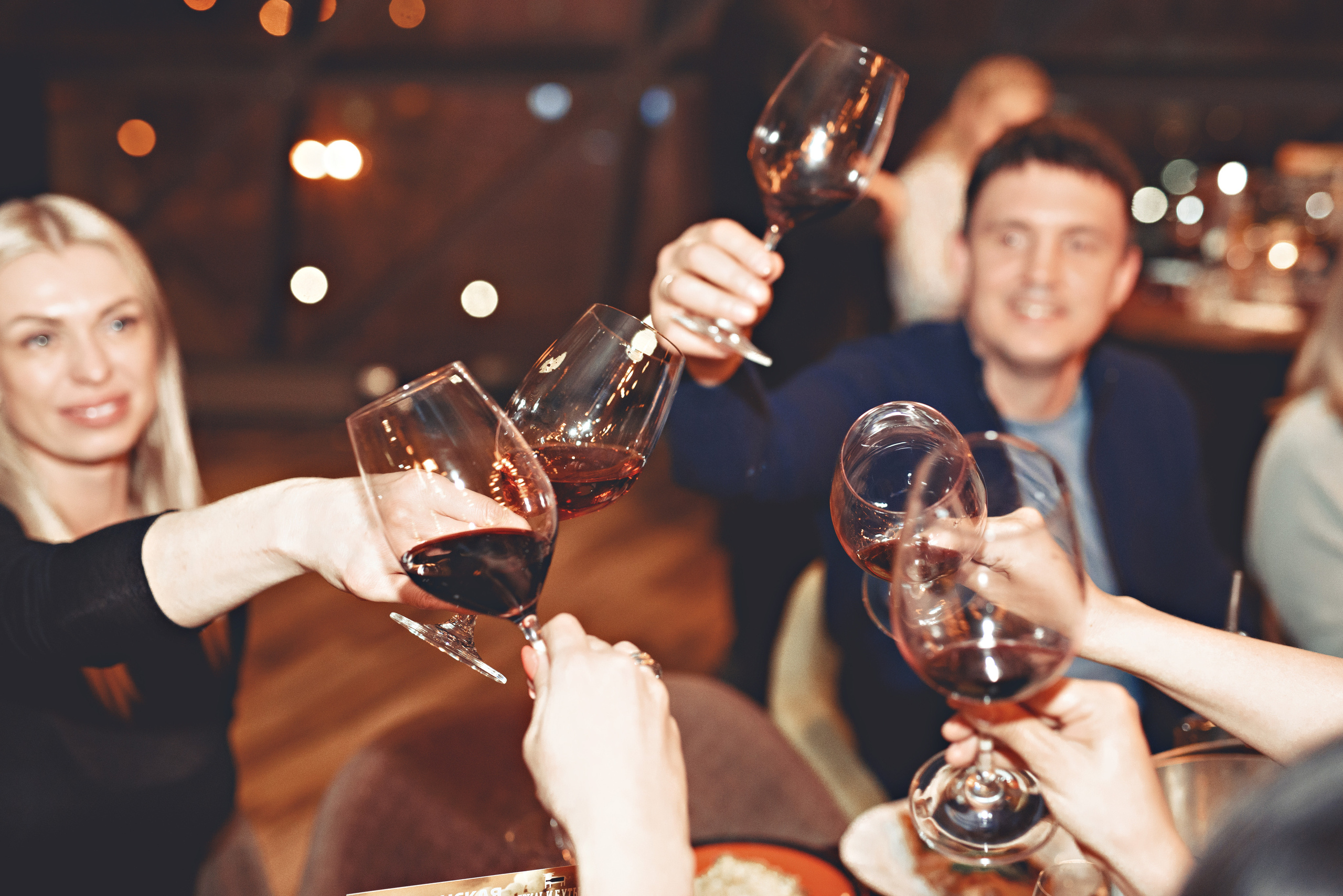 Гриль и бутыль 8 апреля. Агентство личного бренда «Брендовски»