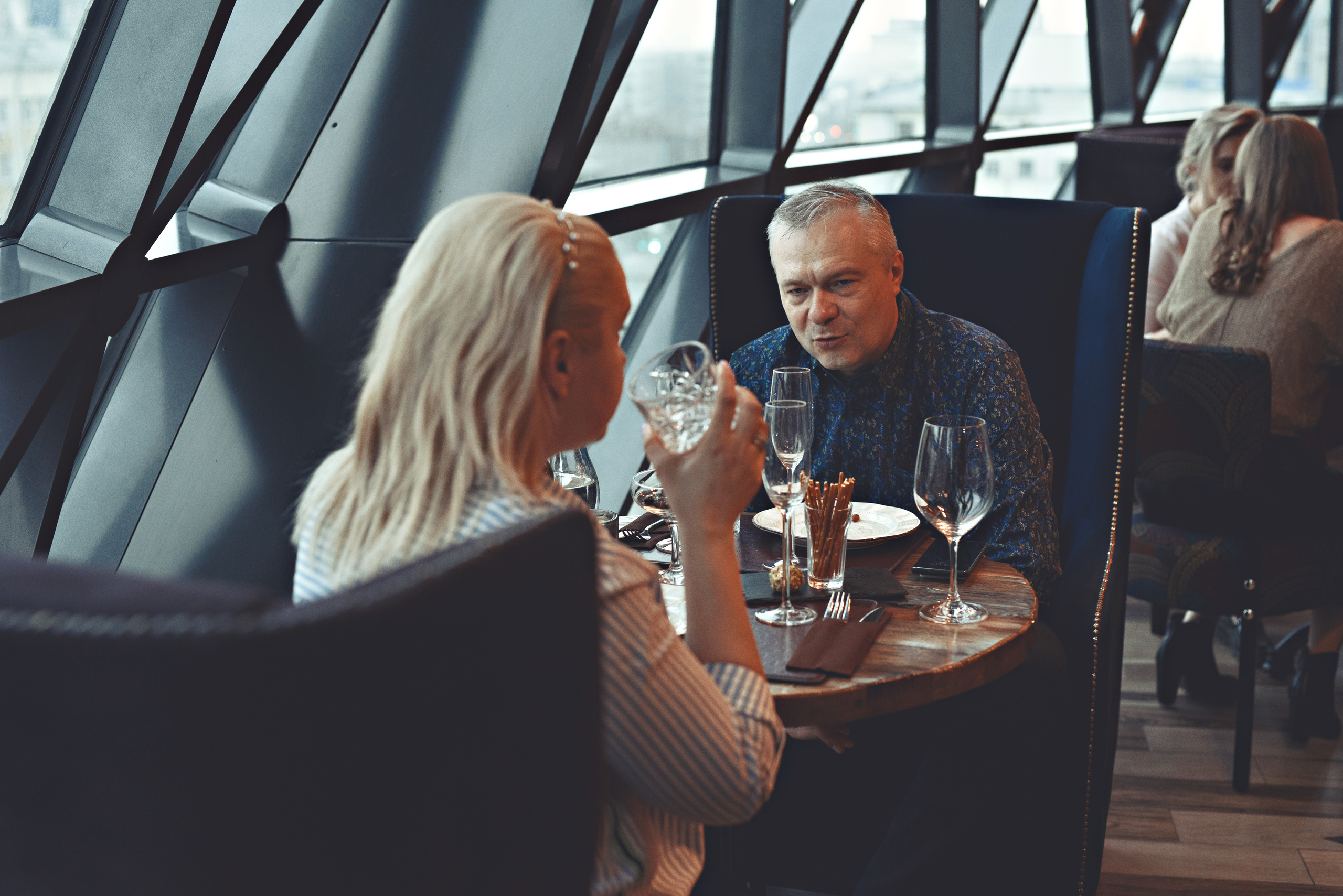 Гриль и бутыль 8 апреля. Агентство личного бренда «Брендовски»