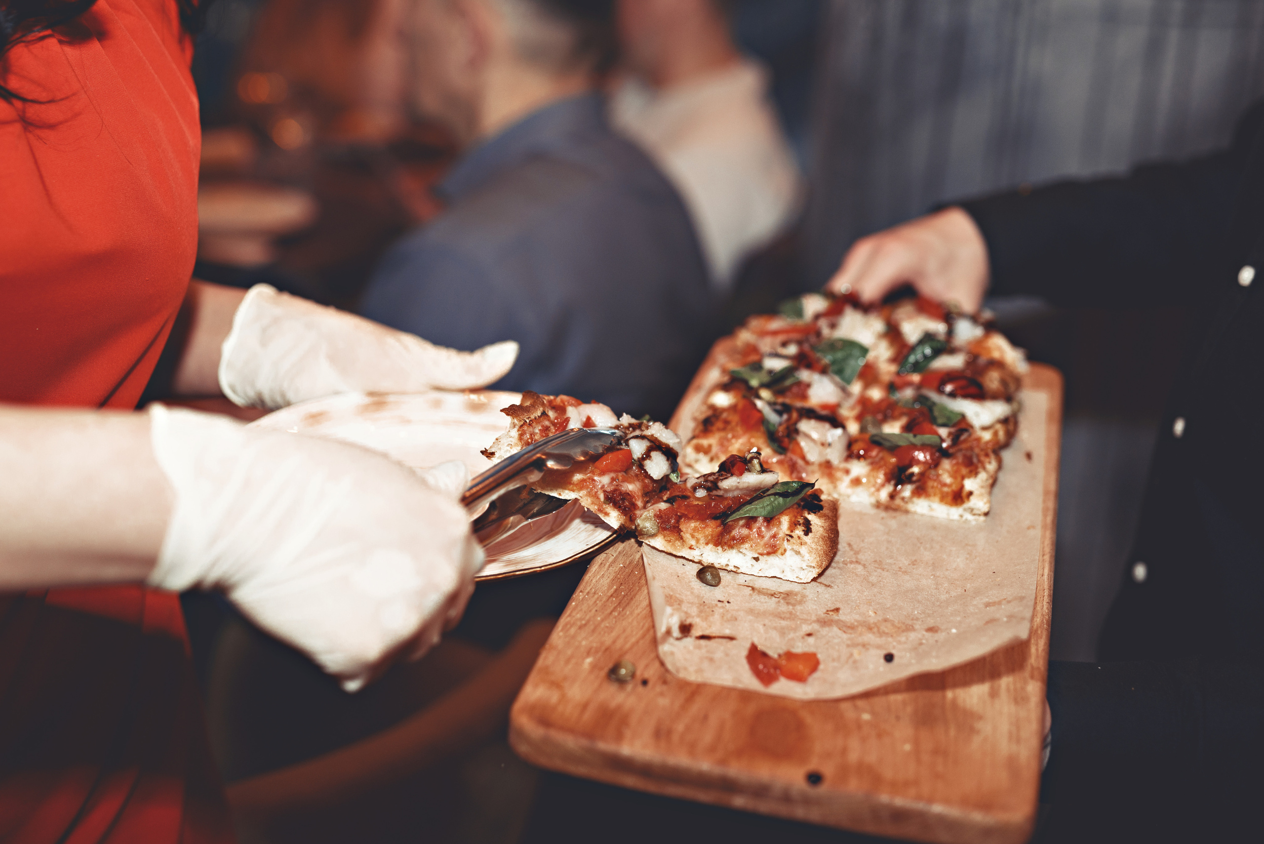 Гриль и бутыль 8 апреля. Агентство личного бренда «Брендовски»