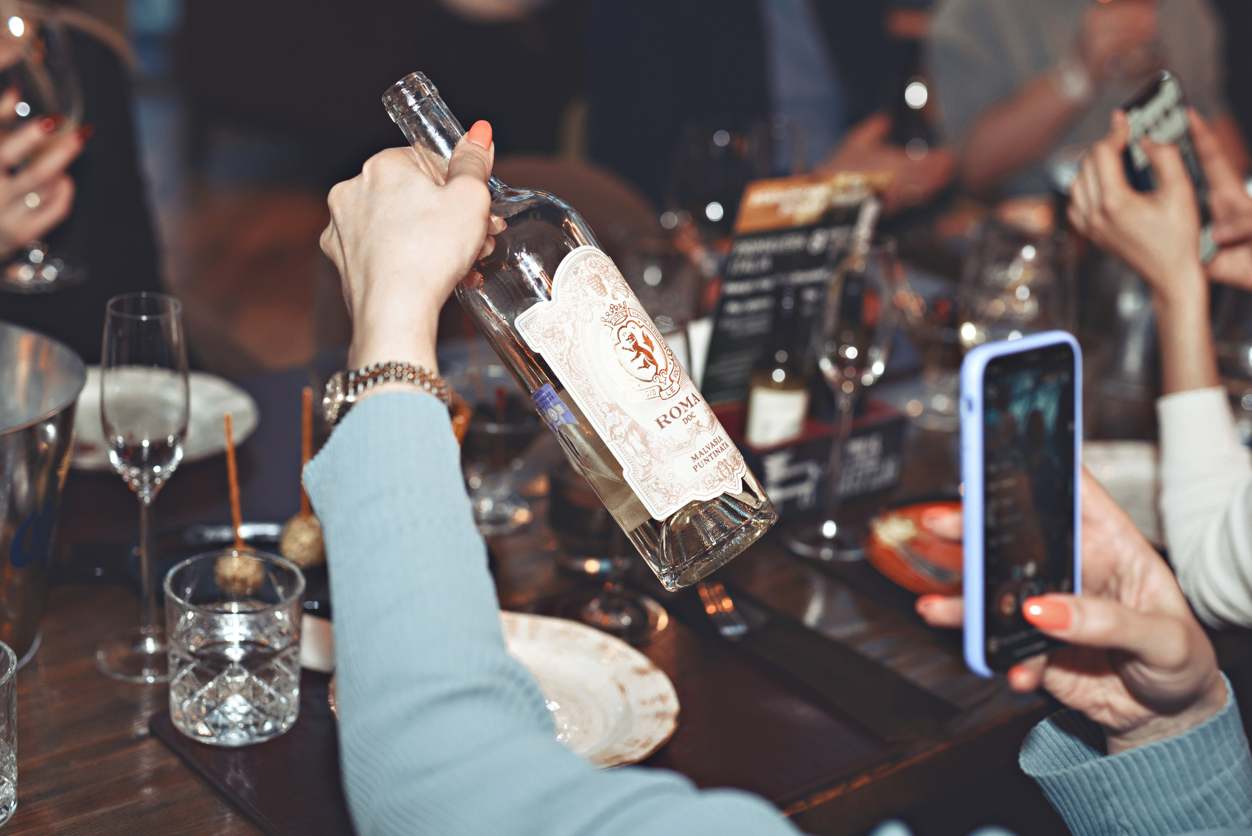 Гриль и бутыль 8 апреля. Агентство личного бренда «Брендовски»