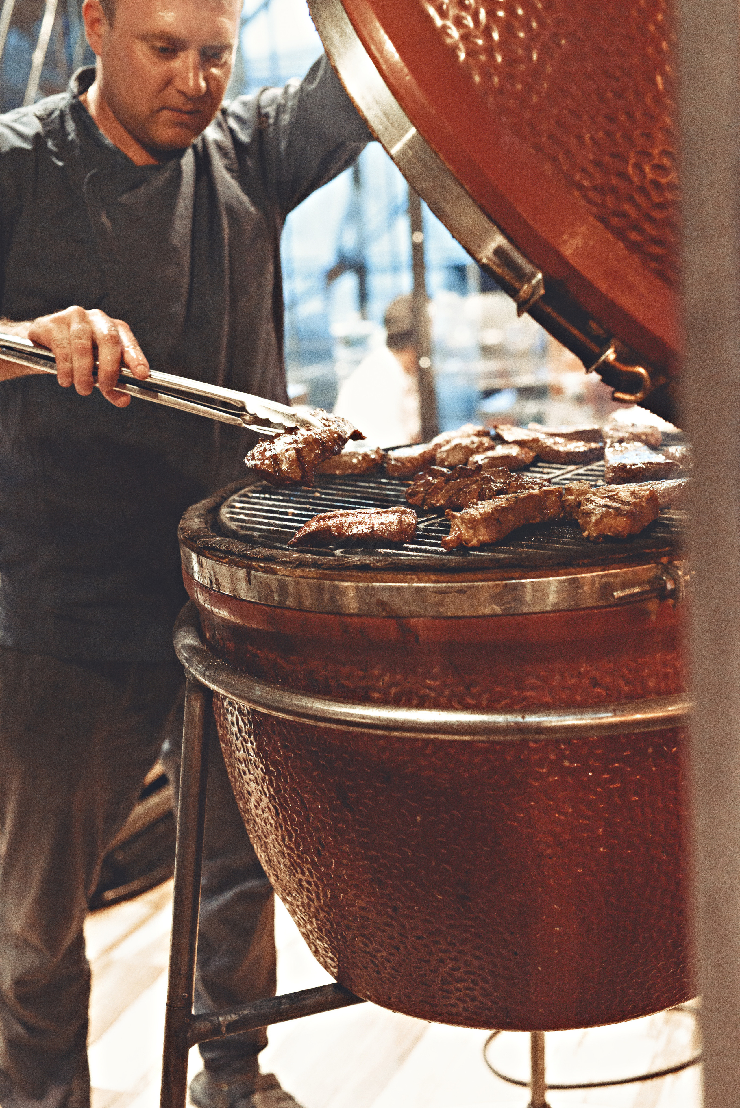 Гриль и бутыль 8 апреля. Агентство личного бренда «Брендовски»