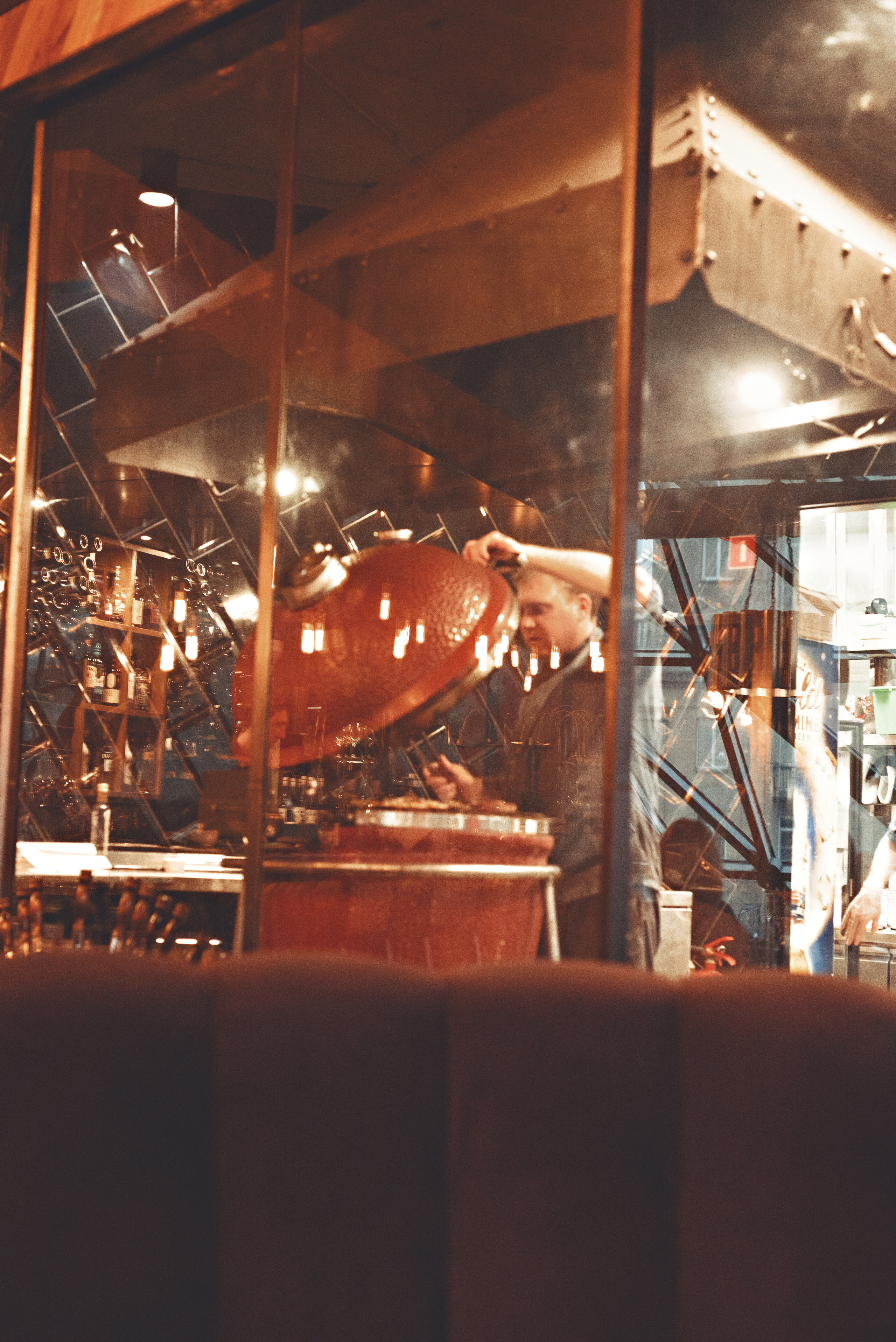 Гриль и бутыль 8 апреля. Агентство личного бренда «Брендовски»