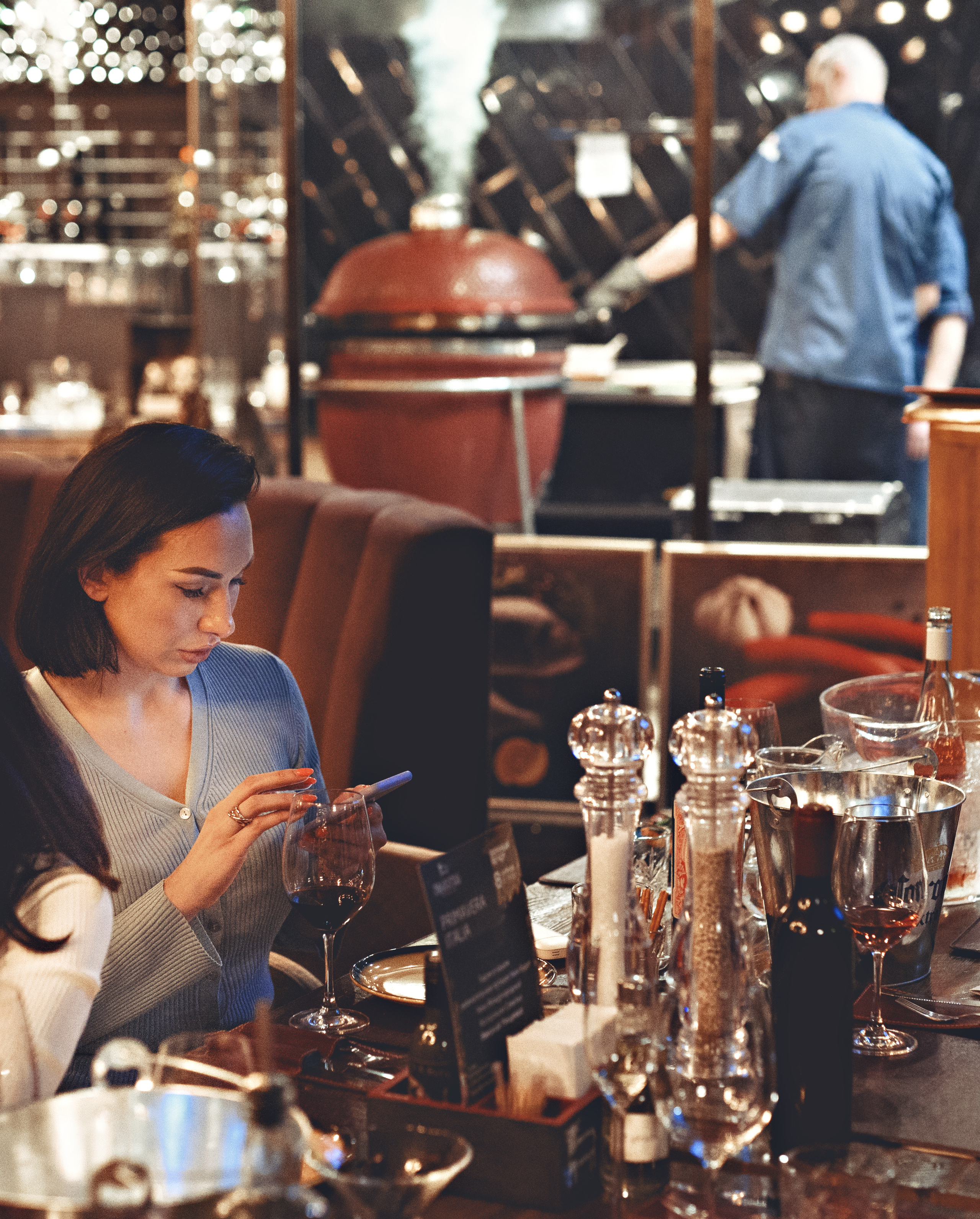 Гриль и бутыль 8 апреля. Агентство личного бренда «Брендовски»