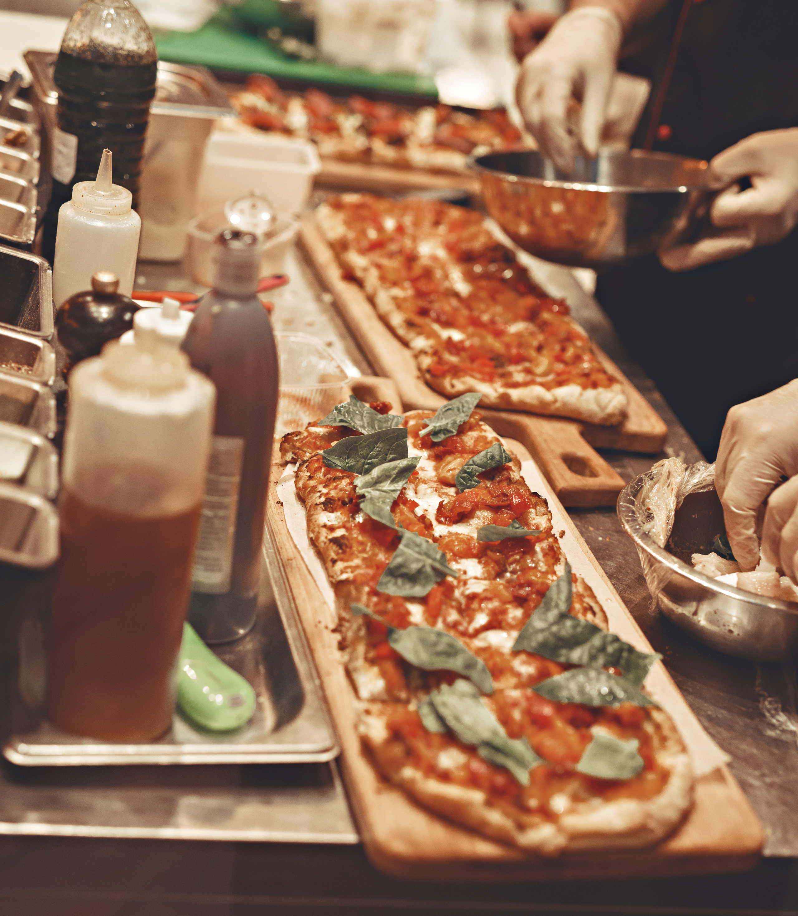 Гриль и бутыль 8 апреля. Агентство личного бренда «Брендовски»