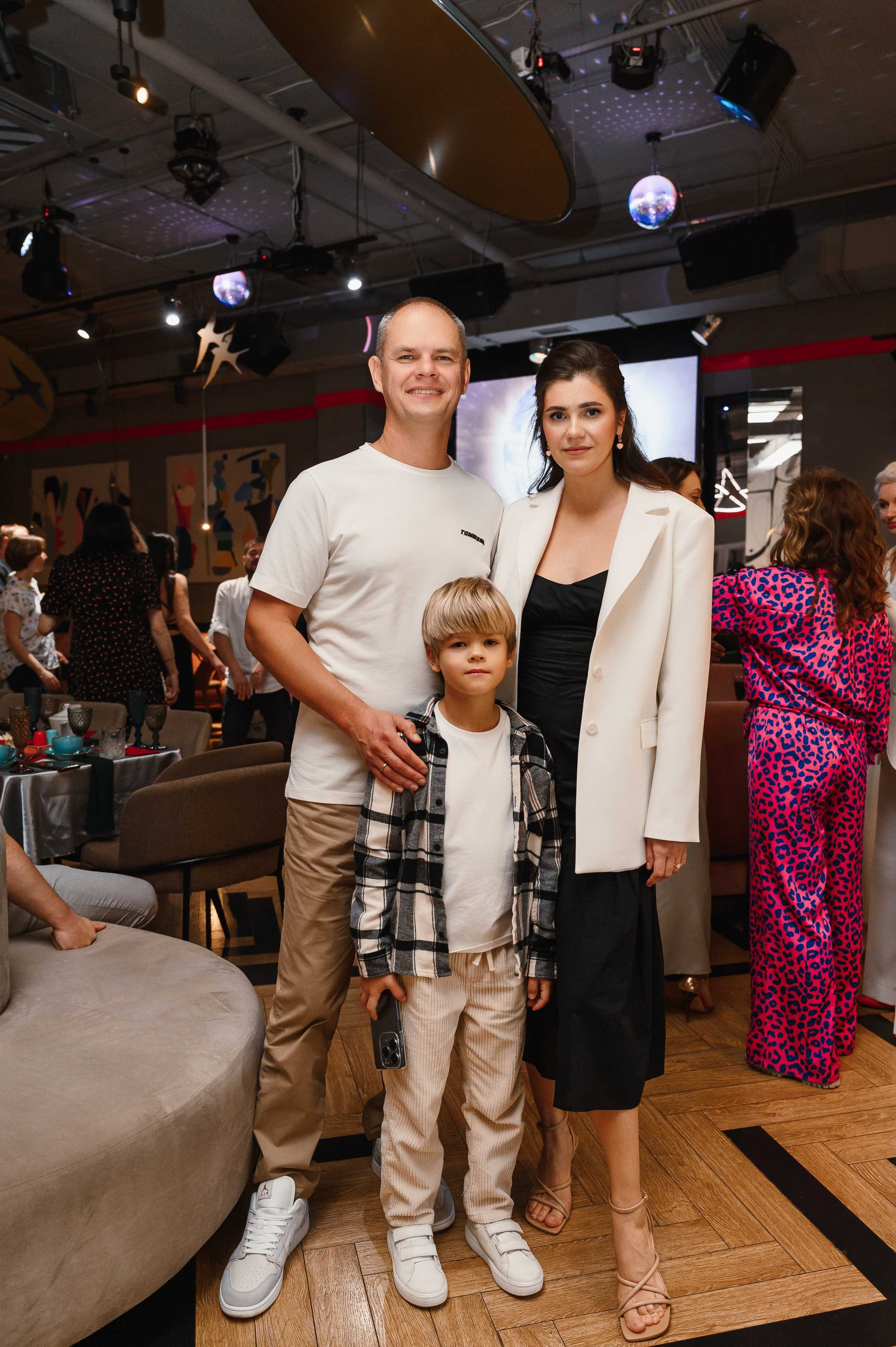 День рождения в формате выступления. Wedding and family photographer USA