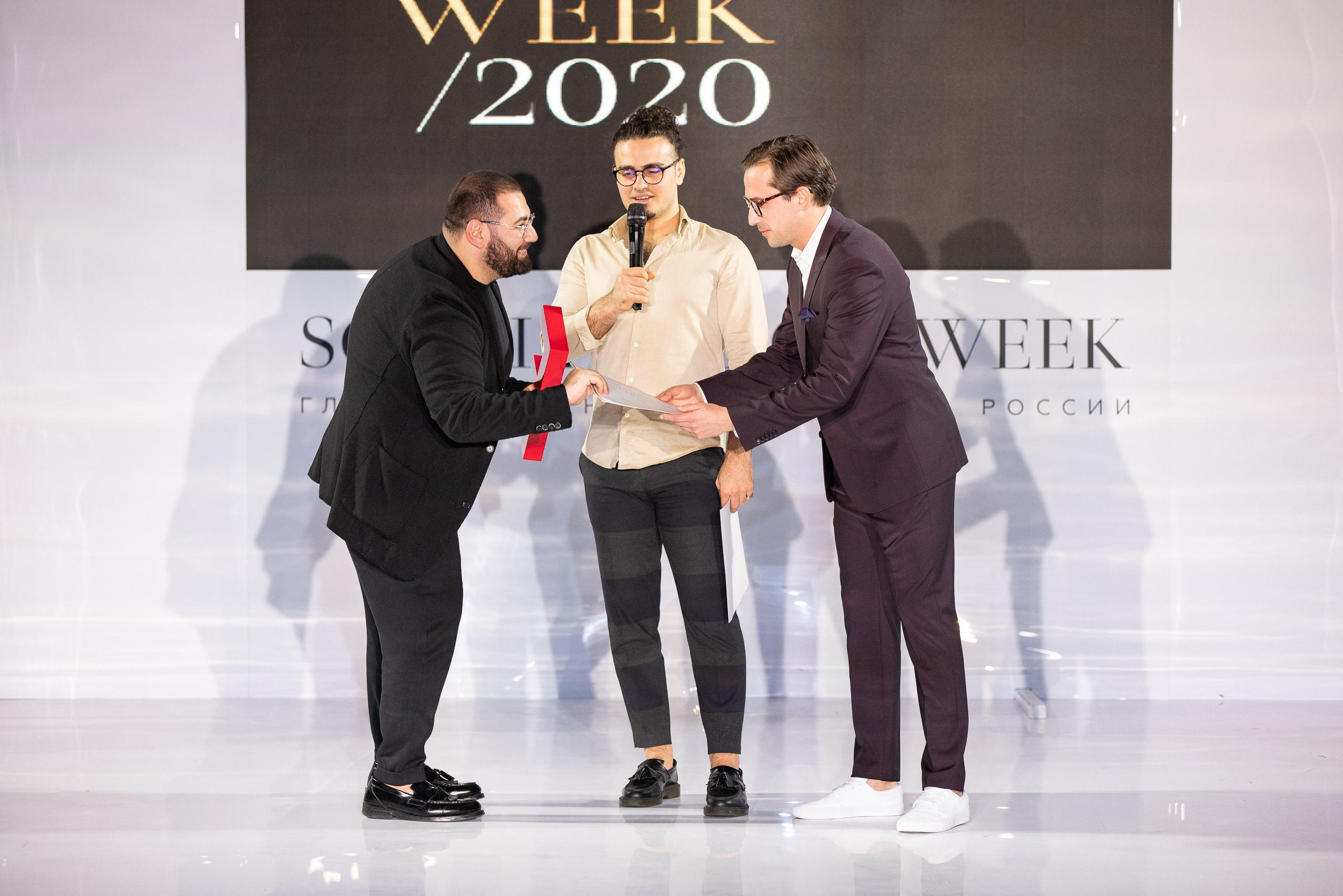 Неделя моды Сочи. Репортажный и fashion фотограф в Москве Сергей Бардин