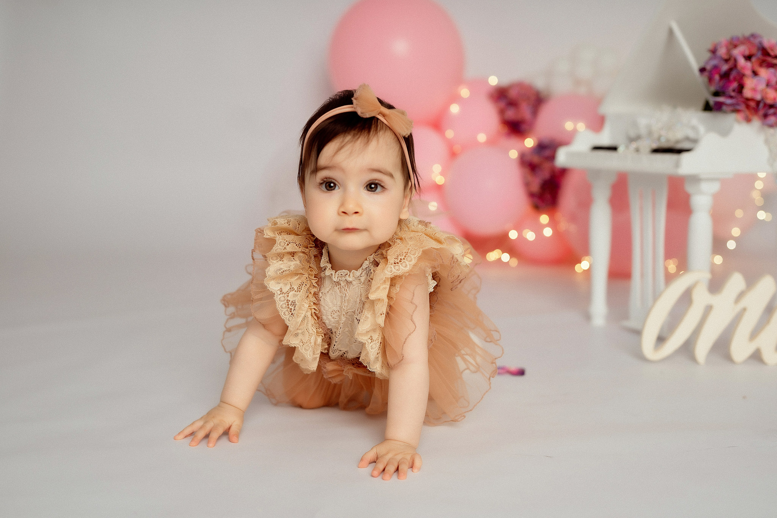 Классика для девочек. Детский и семейный фотограф в г. Ачинск Надежда Мелиоранская