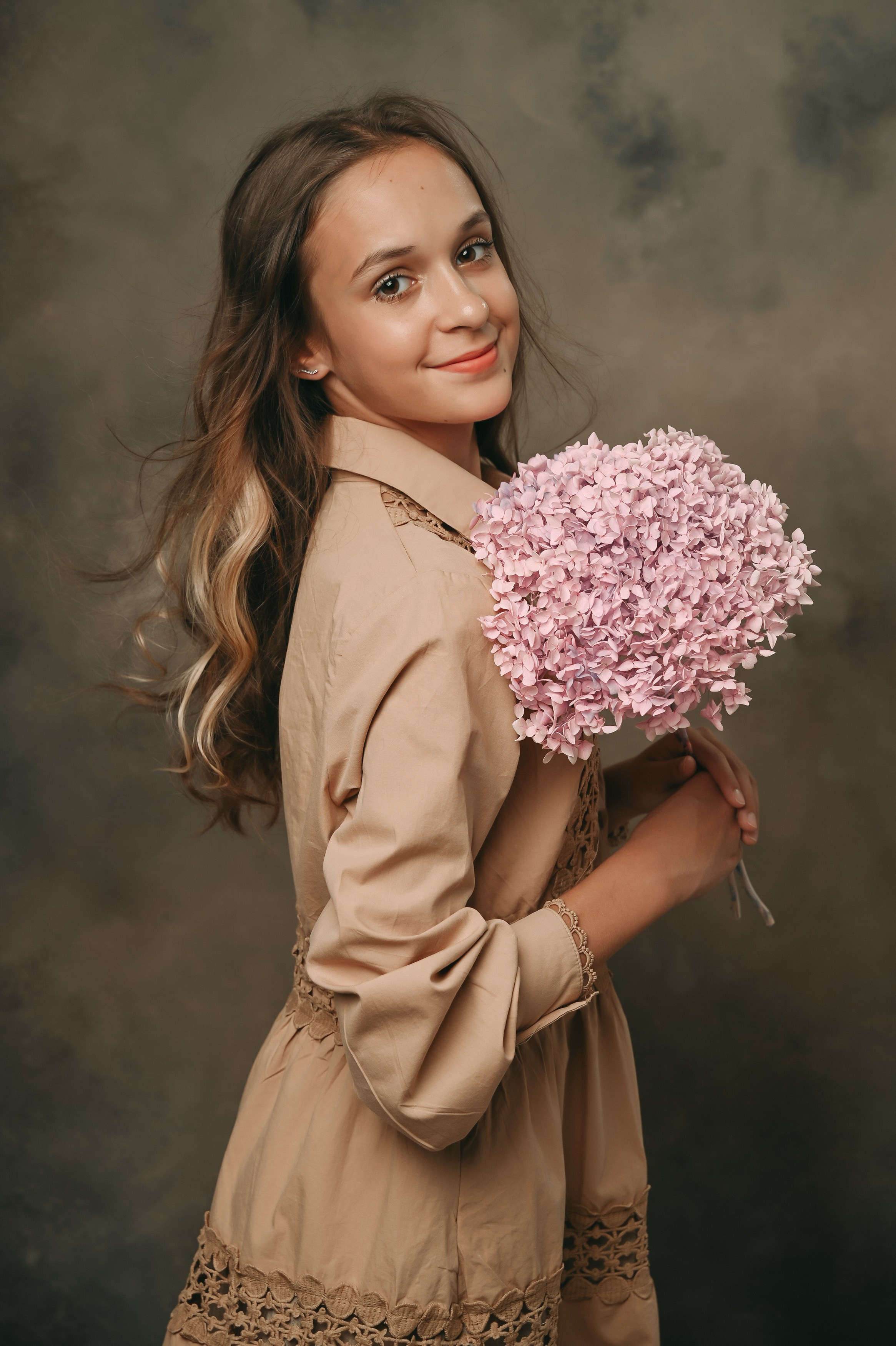 Портреты с цветами. Детский и семейный фотограф