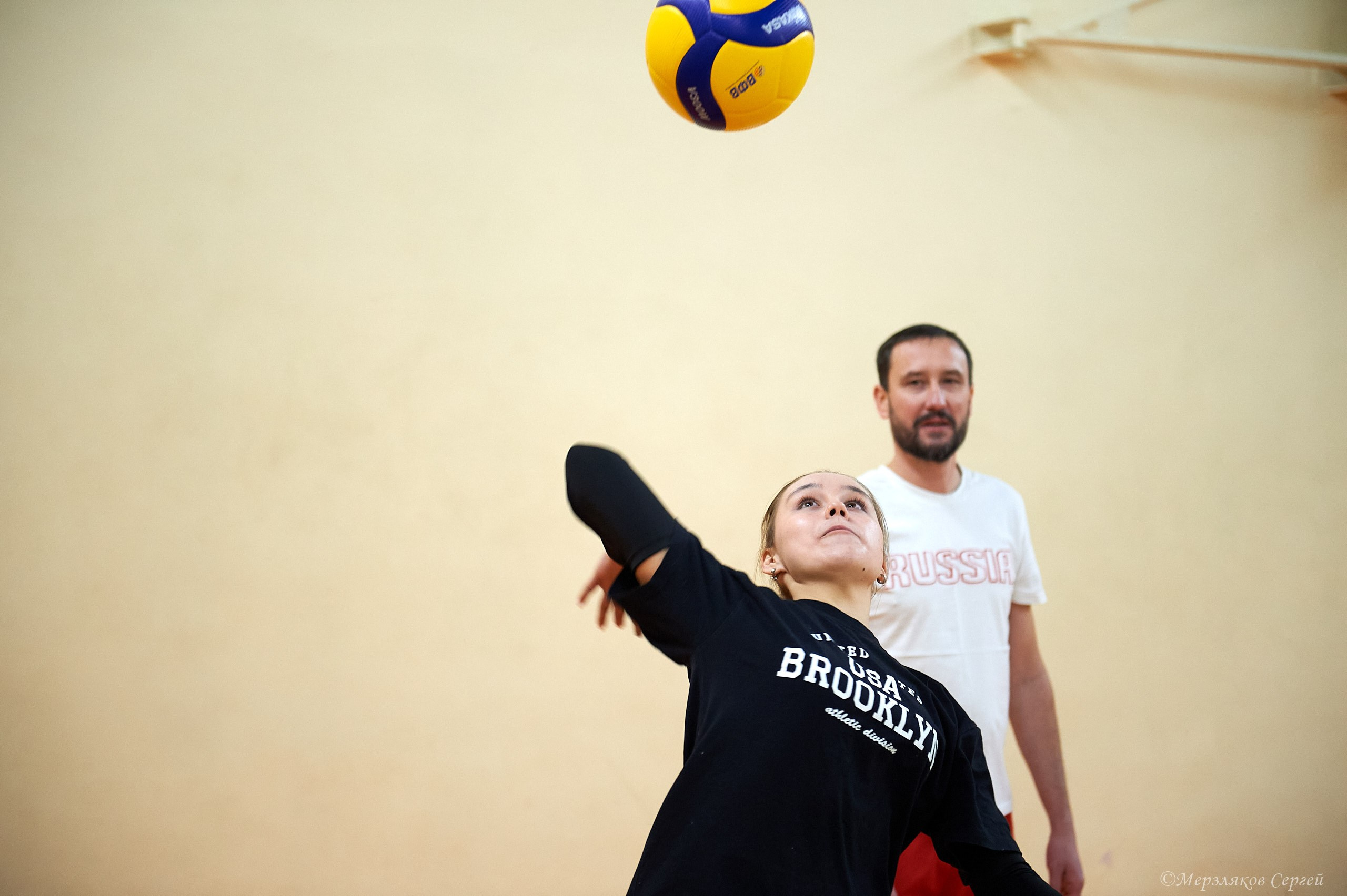Новогодний турнир по волейболу. Ижевск. 15.12.2023. Спортивный репортажный фотограф в Ижевске Сергей Мерзляков