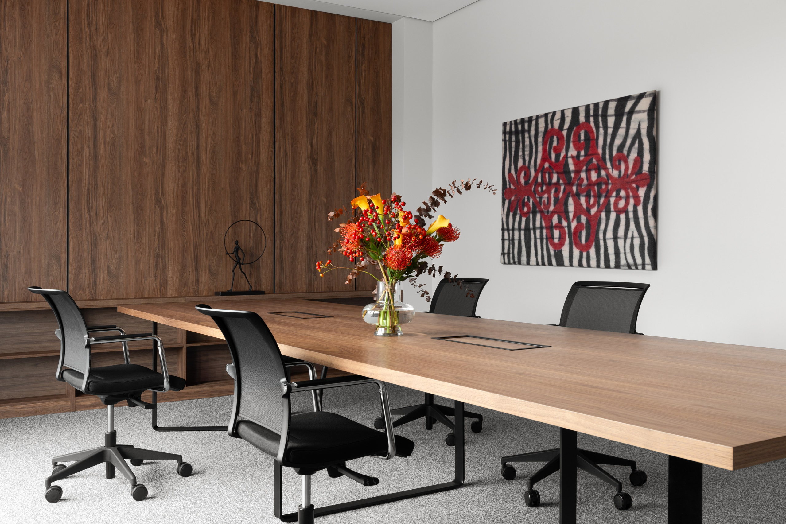 Интерьерная фотосъёмка офиса «Demeu» в Алматы. Roman Yakunin — interior photographer in Almaty, Kazakhstan