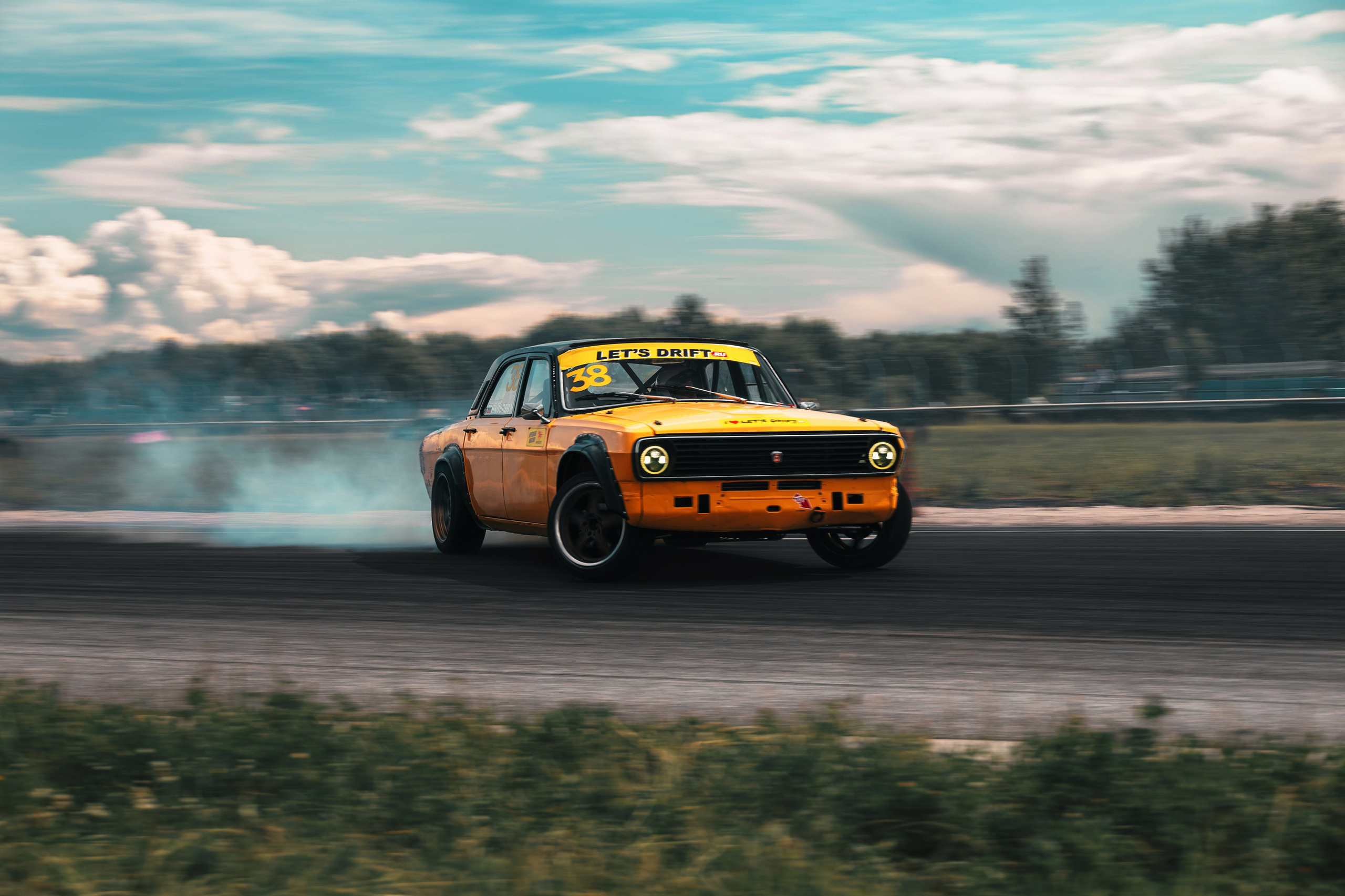 Фоторепортаж с «Больших Гонок» — дрифт, драг, звук