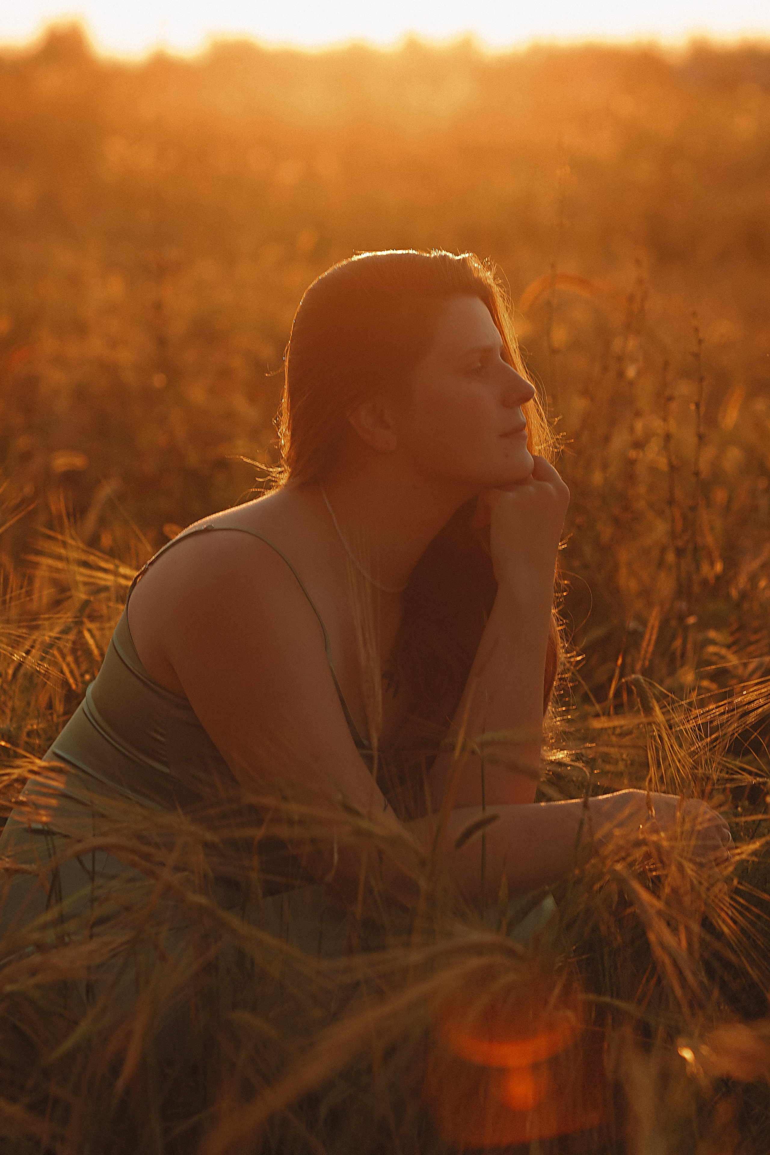 Закатное поле семейная. Семейный фотограф Тюмень, фотограф на роды Салмина Мария