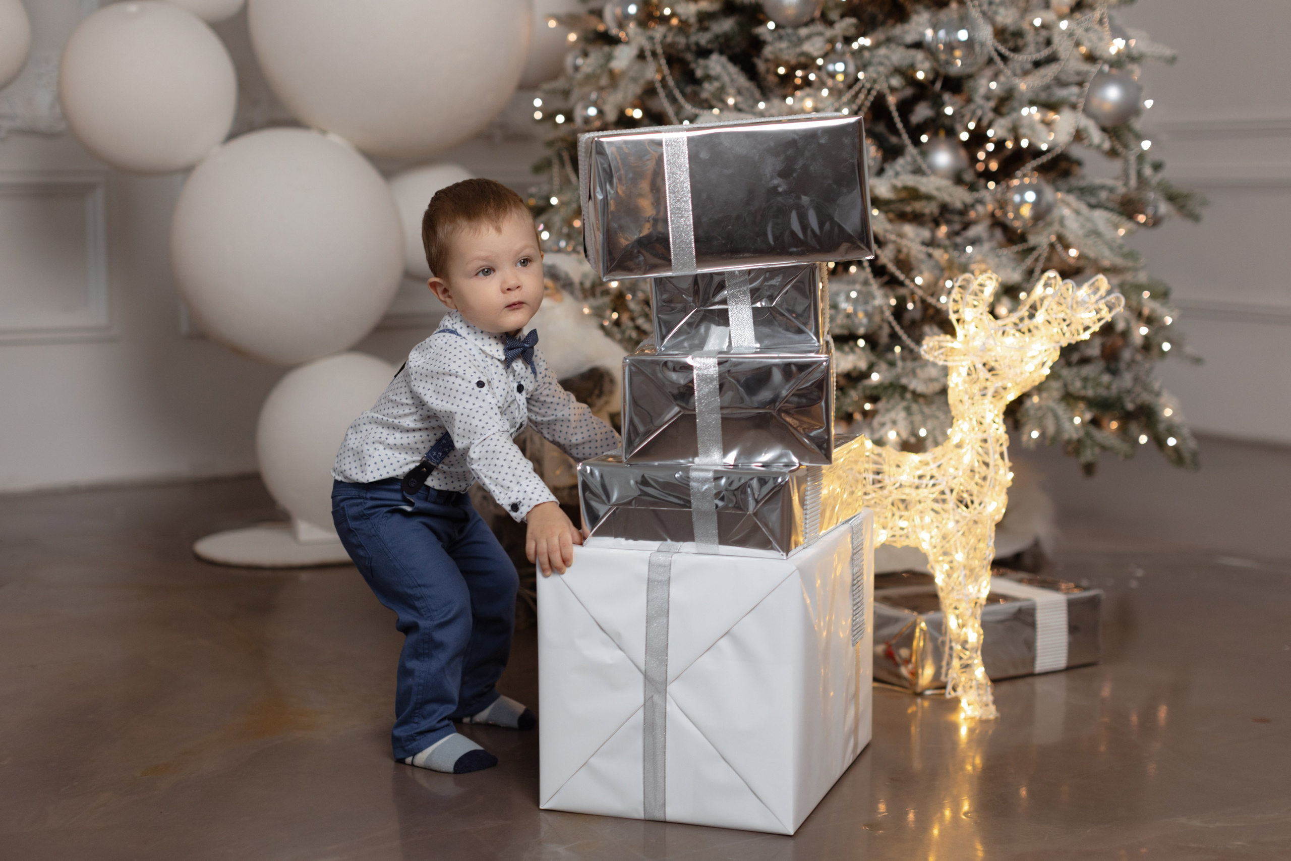 Новогодняя съемка в Мун (зал Классический). Фотограф беременности и новорожденных в Красноярске Вета Ланская