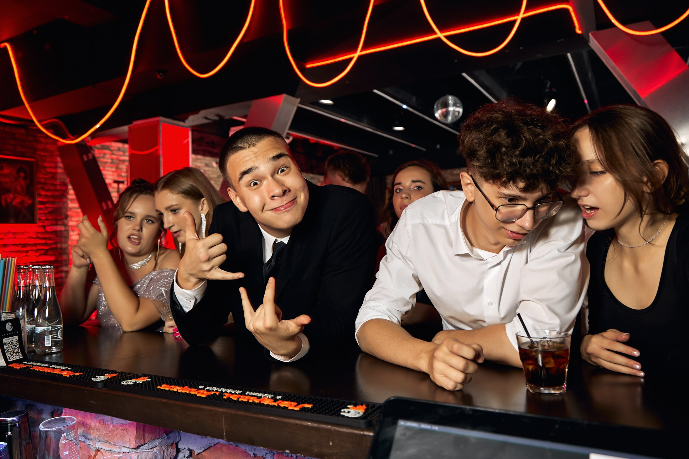 Фотограф на выпускной. Свадебный репортажный и фуд фотограф в Барнауле Гайфулин Виталий