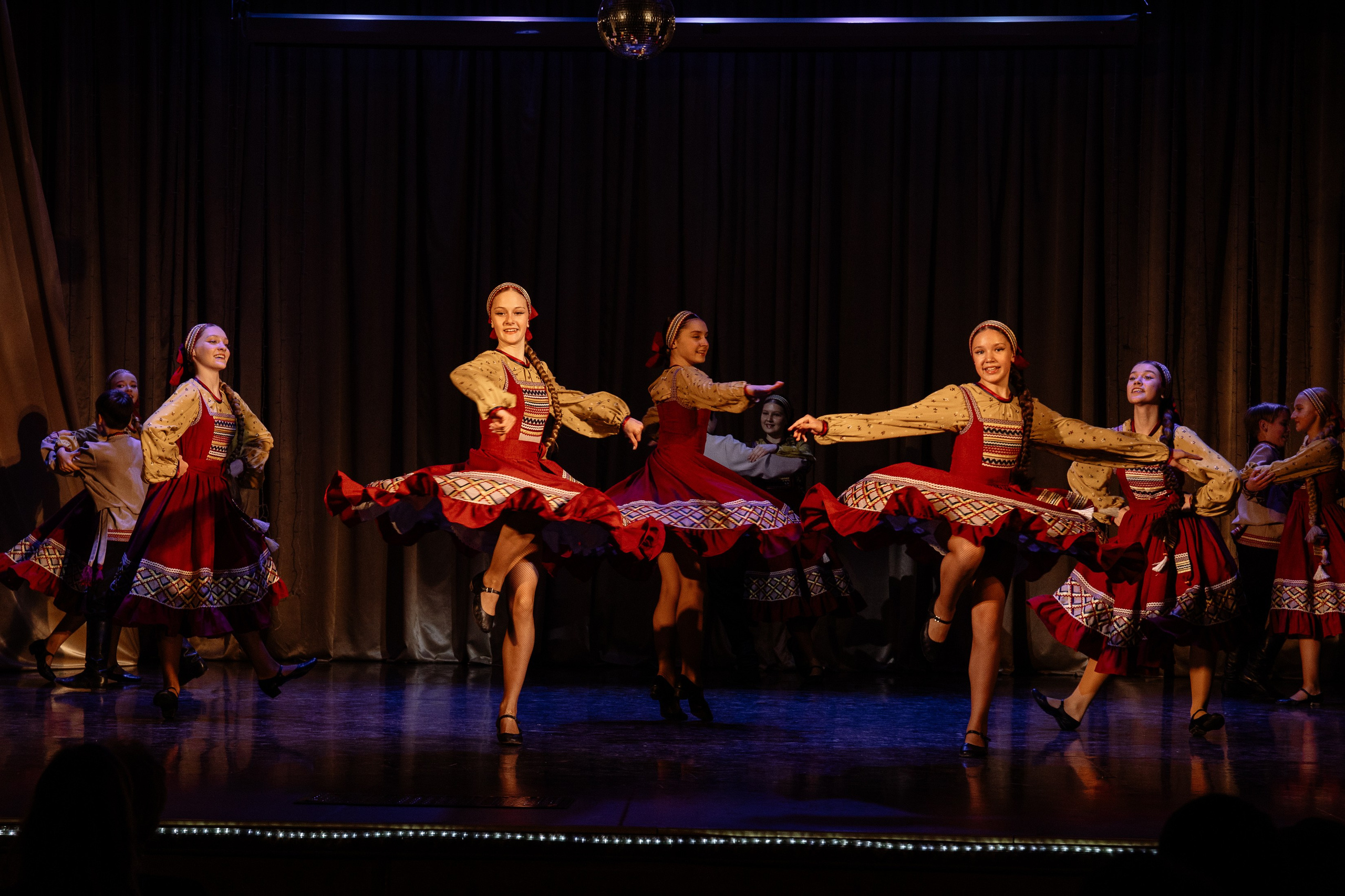 Сибирские узоры ДК Ефремова. Фотограф Юлия Мальцева