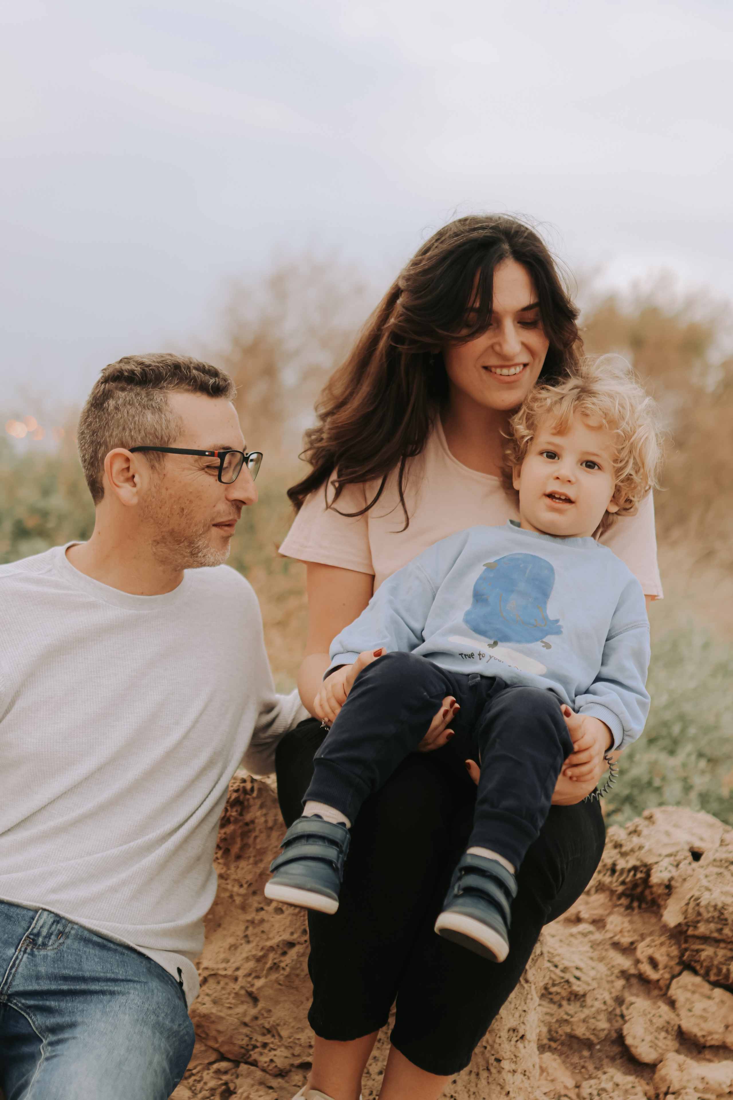 Eithan's family, Tel Aviv | February 2026. Photographer in Israel Alice Milchin