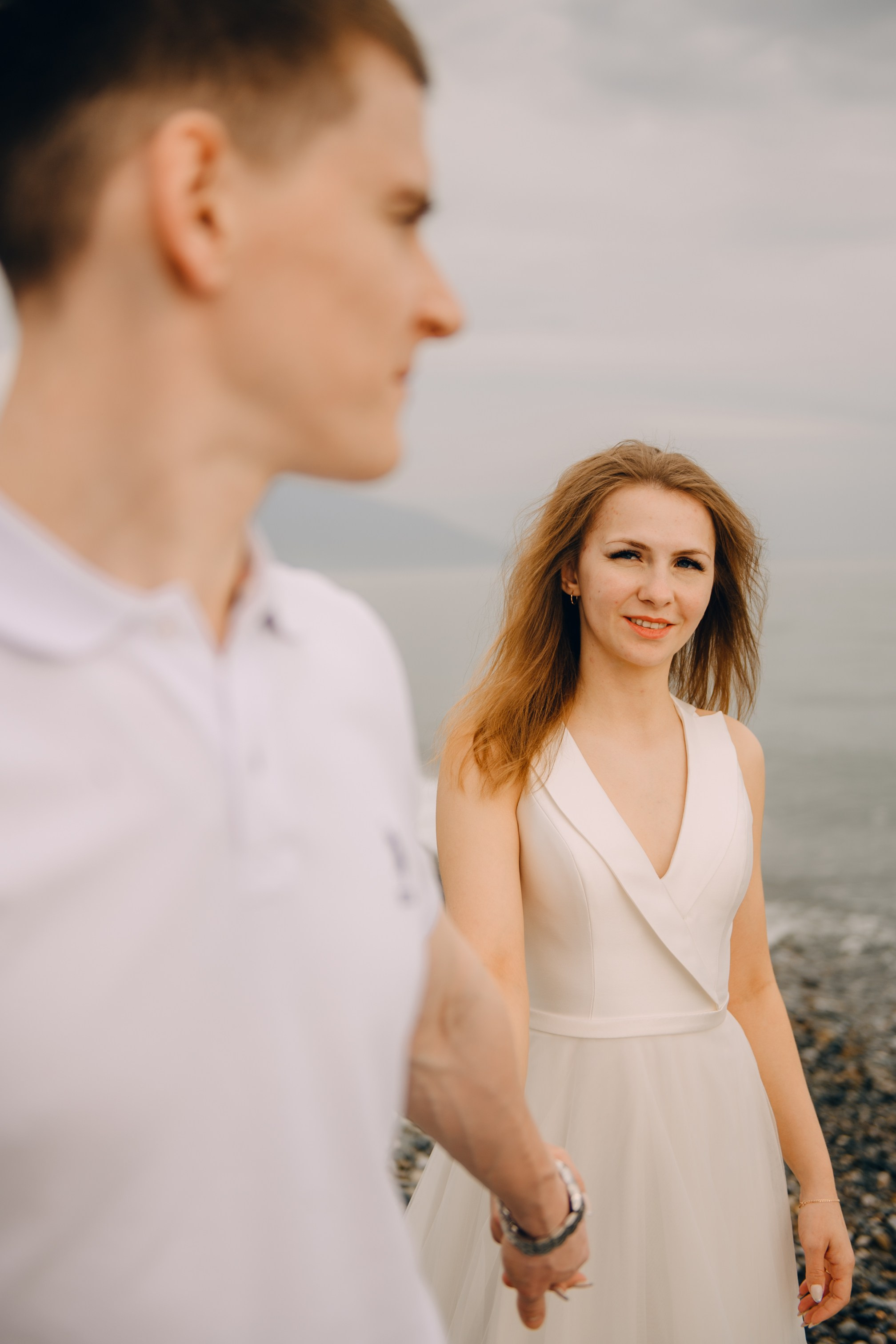 Свадебная прогулка пляж Бархатные Сезоны. Свадебный и семейный фотограф София Невская