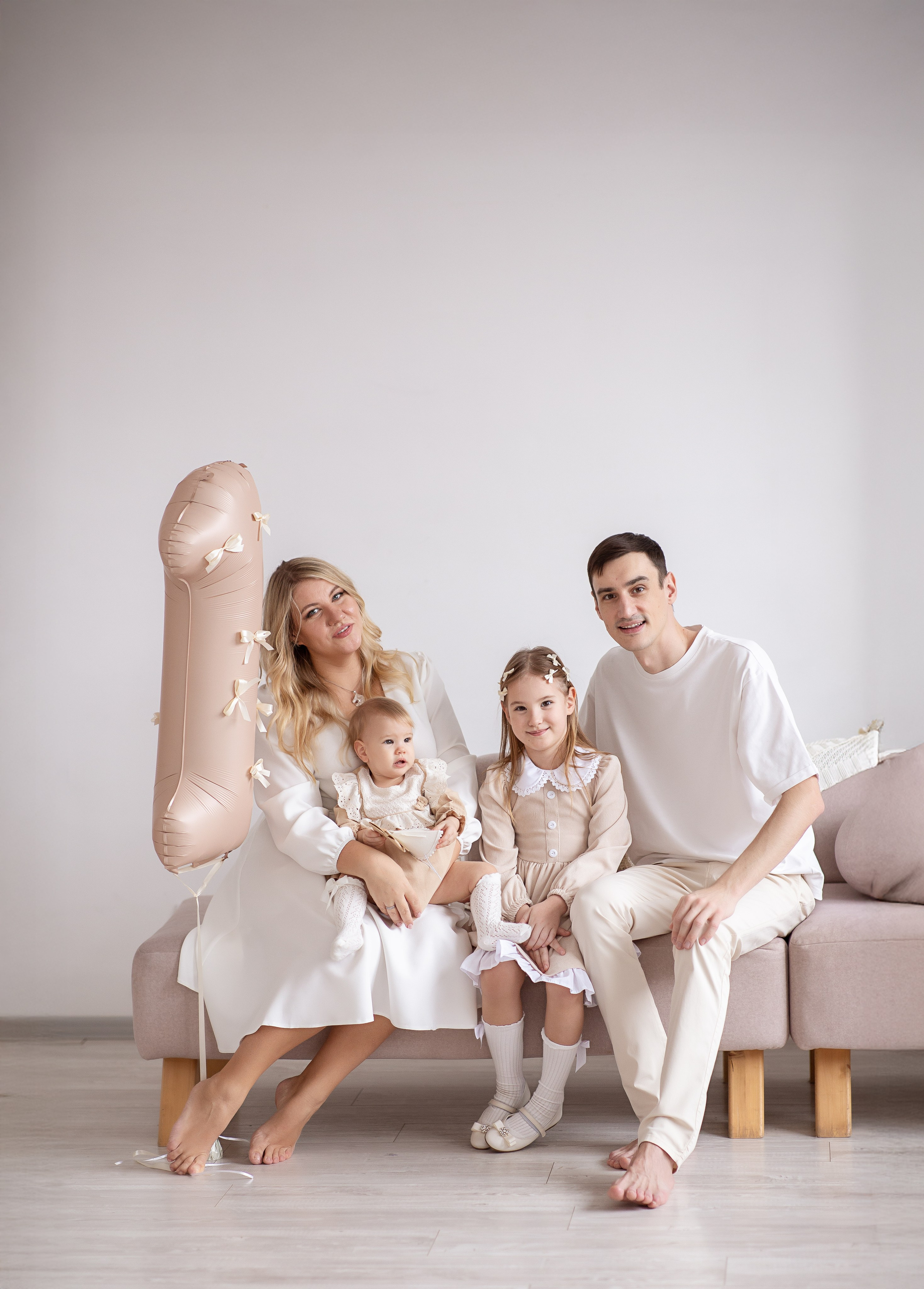 Семейная фотосессия Первого годика вашего малыша. Фотограф Первого годика в санкт-Петербурге