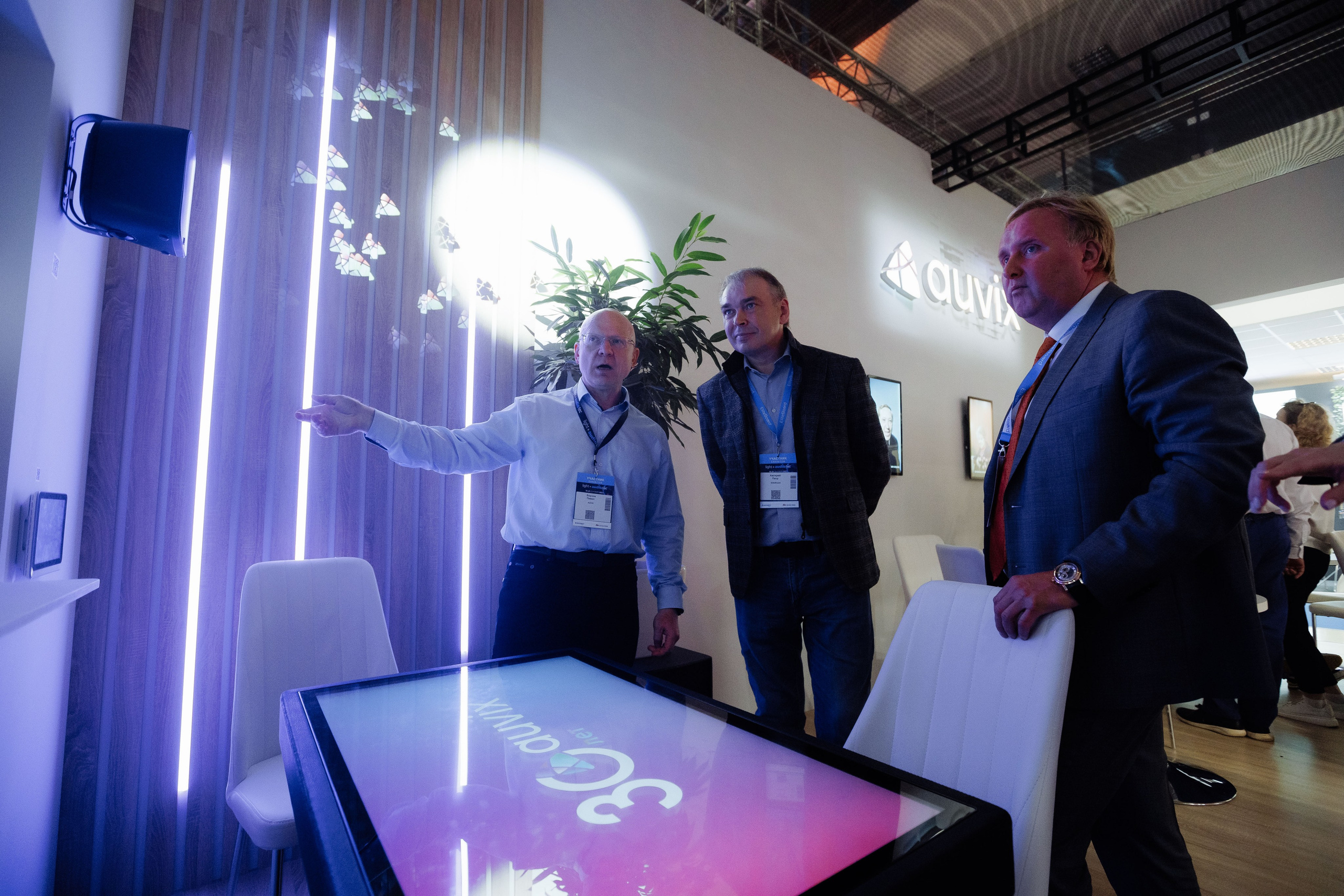 AUVIX. Выставка. Репортажный фотограф на мероприятие в Москве Алексей Терентьев