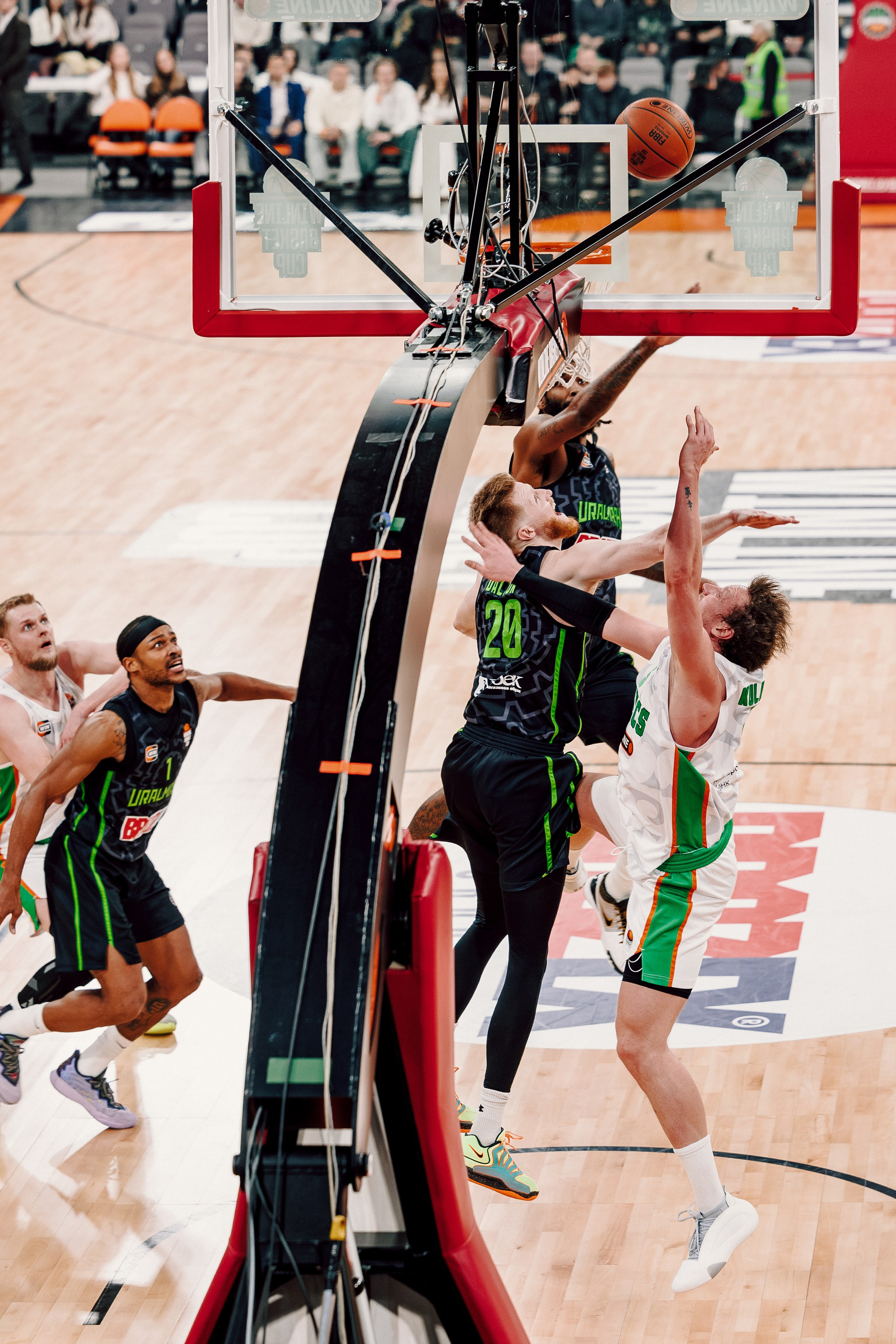 Winline Basket Cup — УРАЛМАШ — УНИКС. Лёшка Варзегов — фотограф