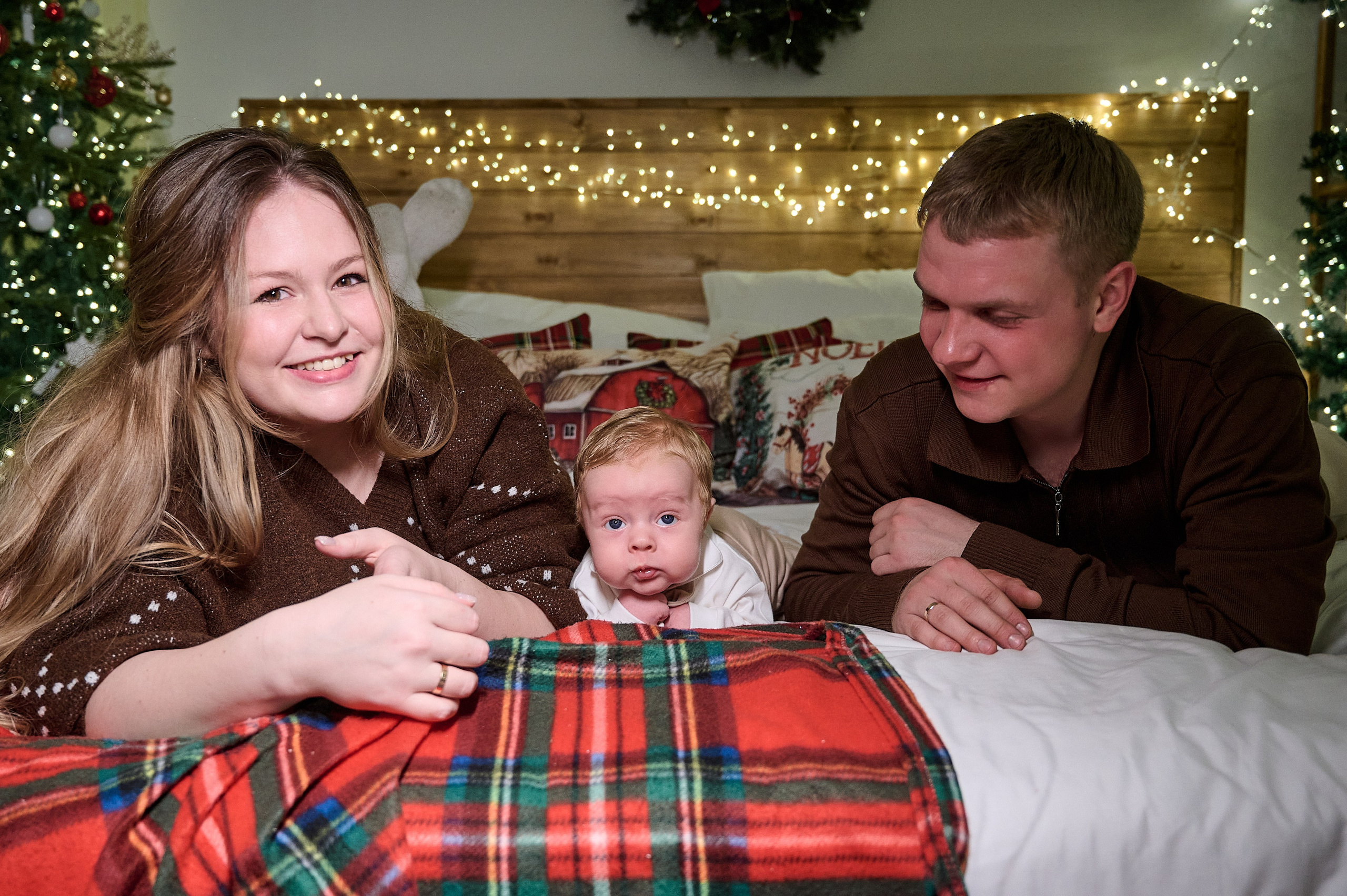 Новогодняя семейная фотосессия в Новокузнецке — семья Фетисовых