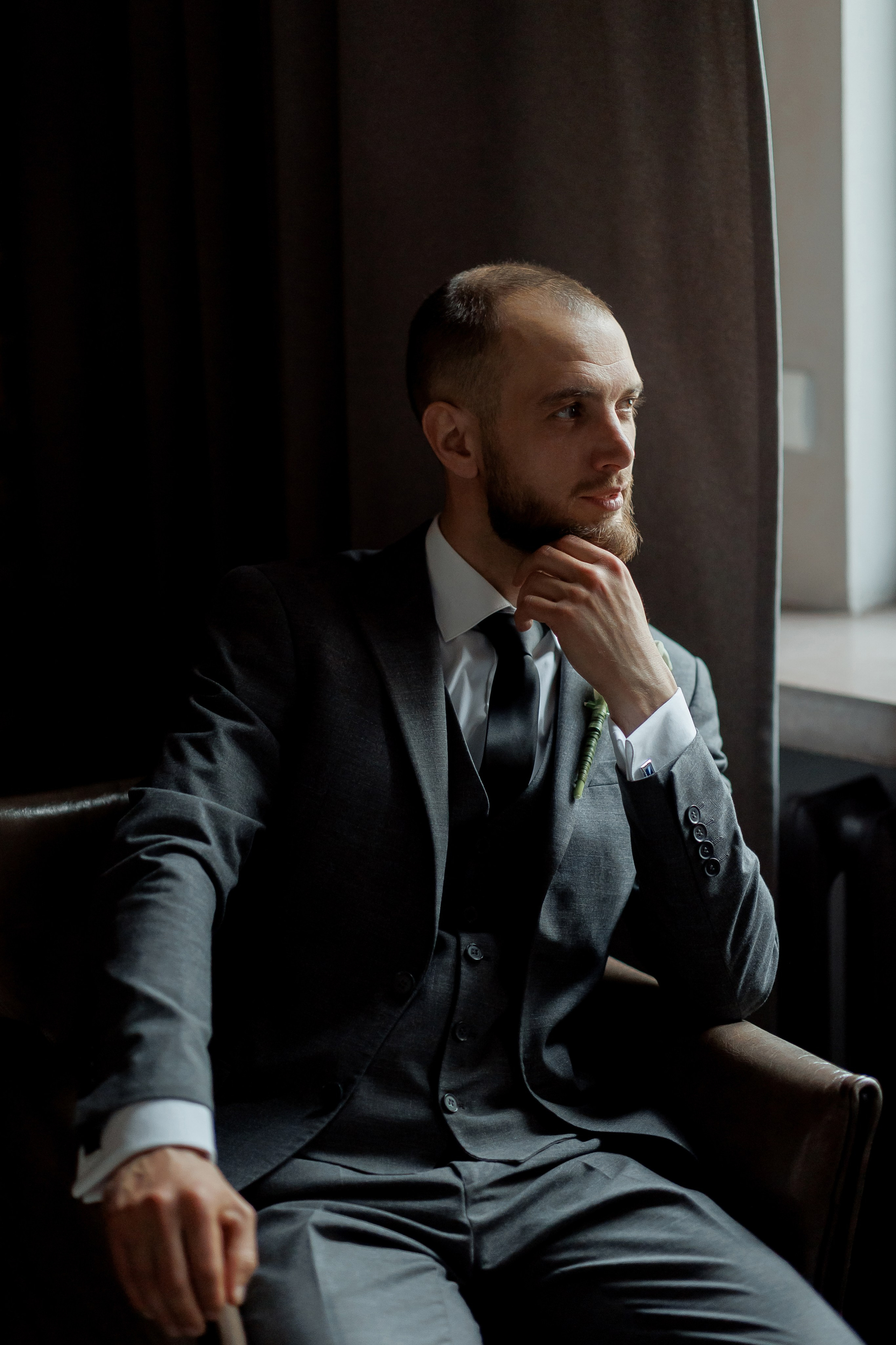 Свадебная фотосессия в отеле в Москве. Свадебный фотограф в Москве Дарья Олендарёва