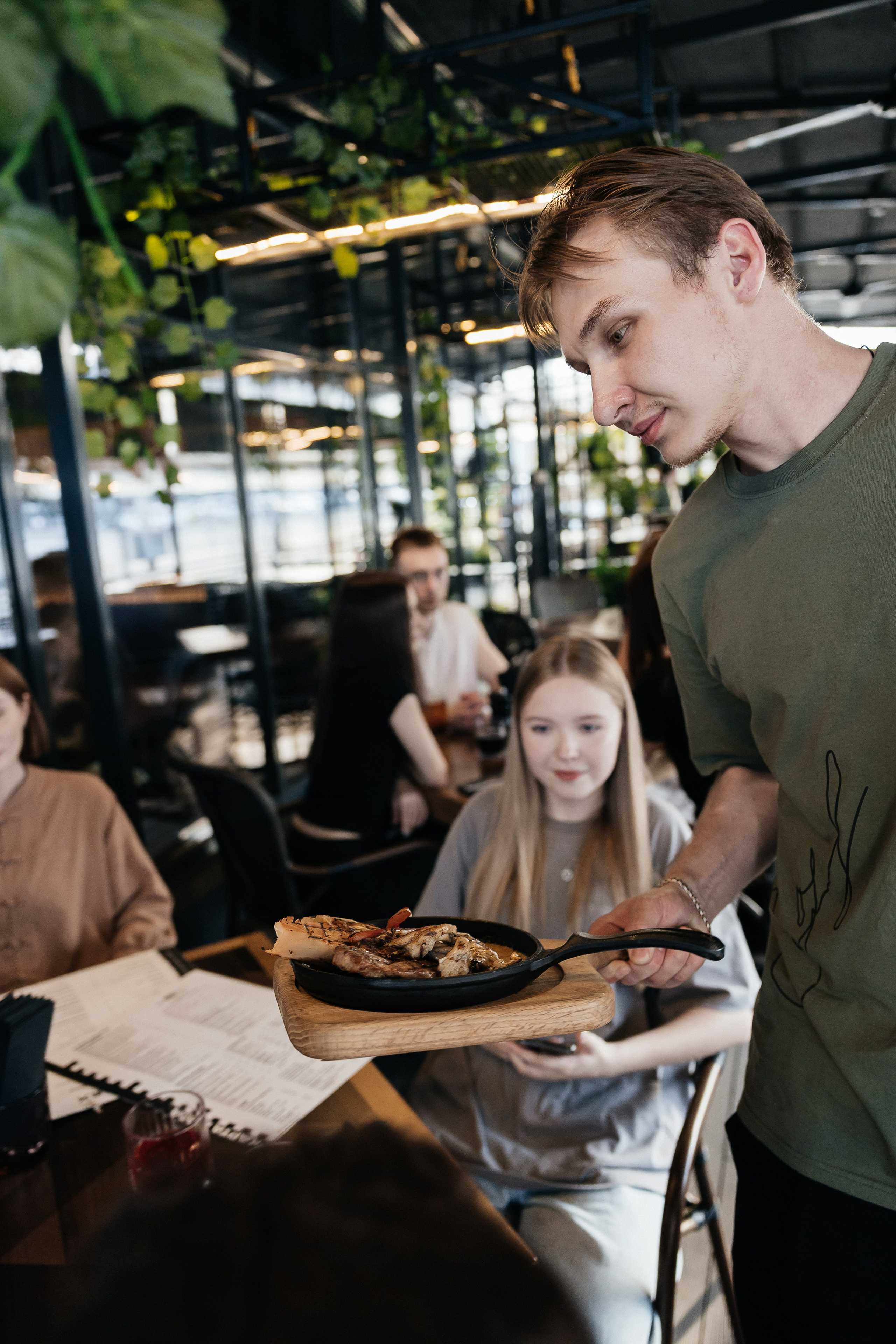 ГОРЯЧИЙ ЦЕХ открытие летней террасы. Фотограф свадебный семейный в Красноярске Шукшина Наталья
