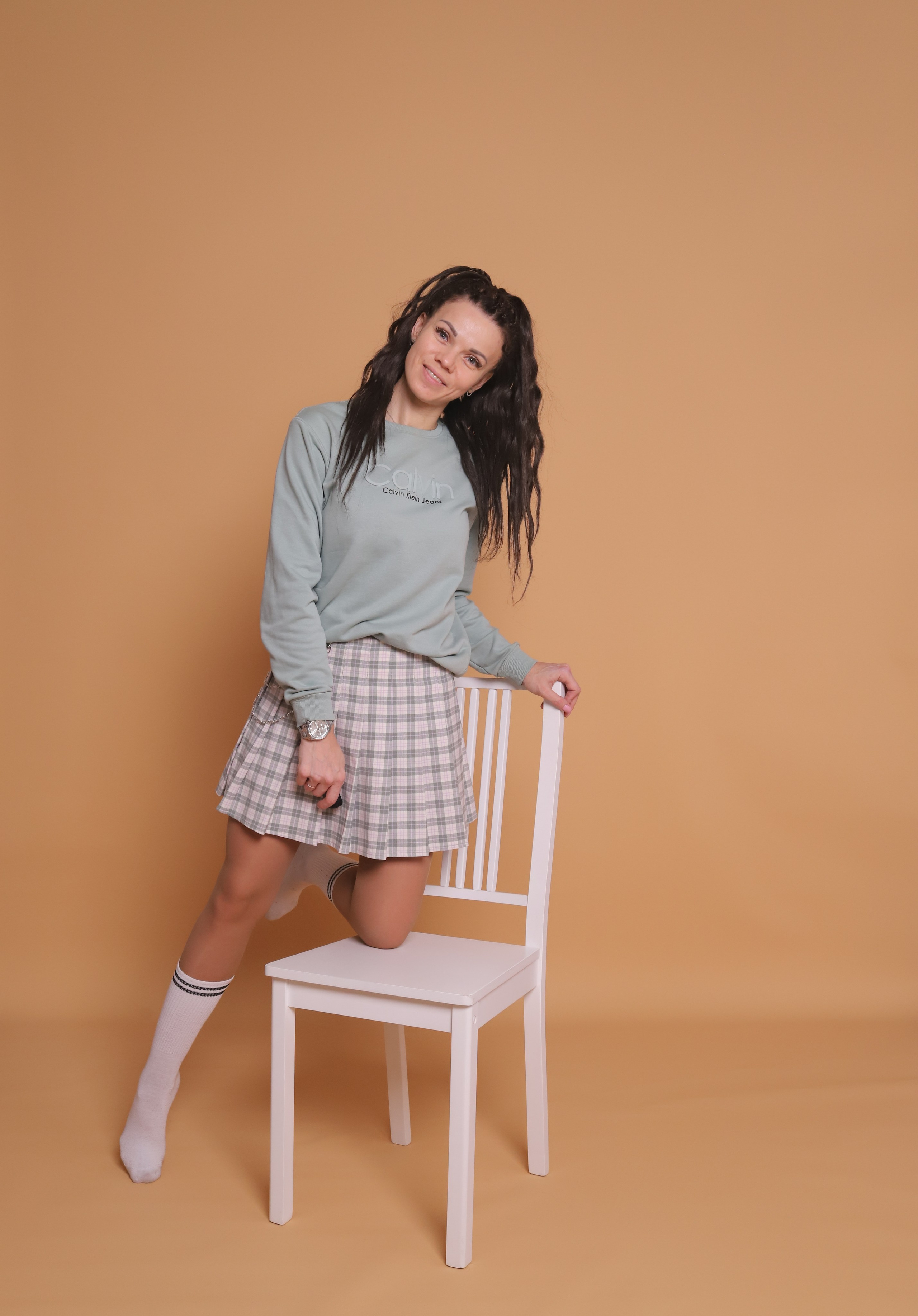 Цвет охра. Фотостудия самообслуживания. Студия без фотографа в Твери