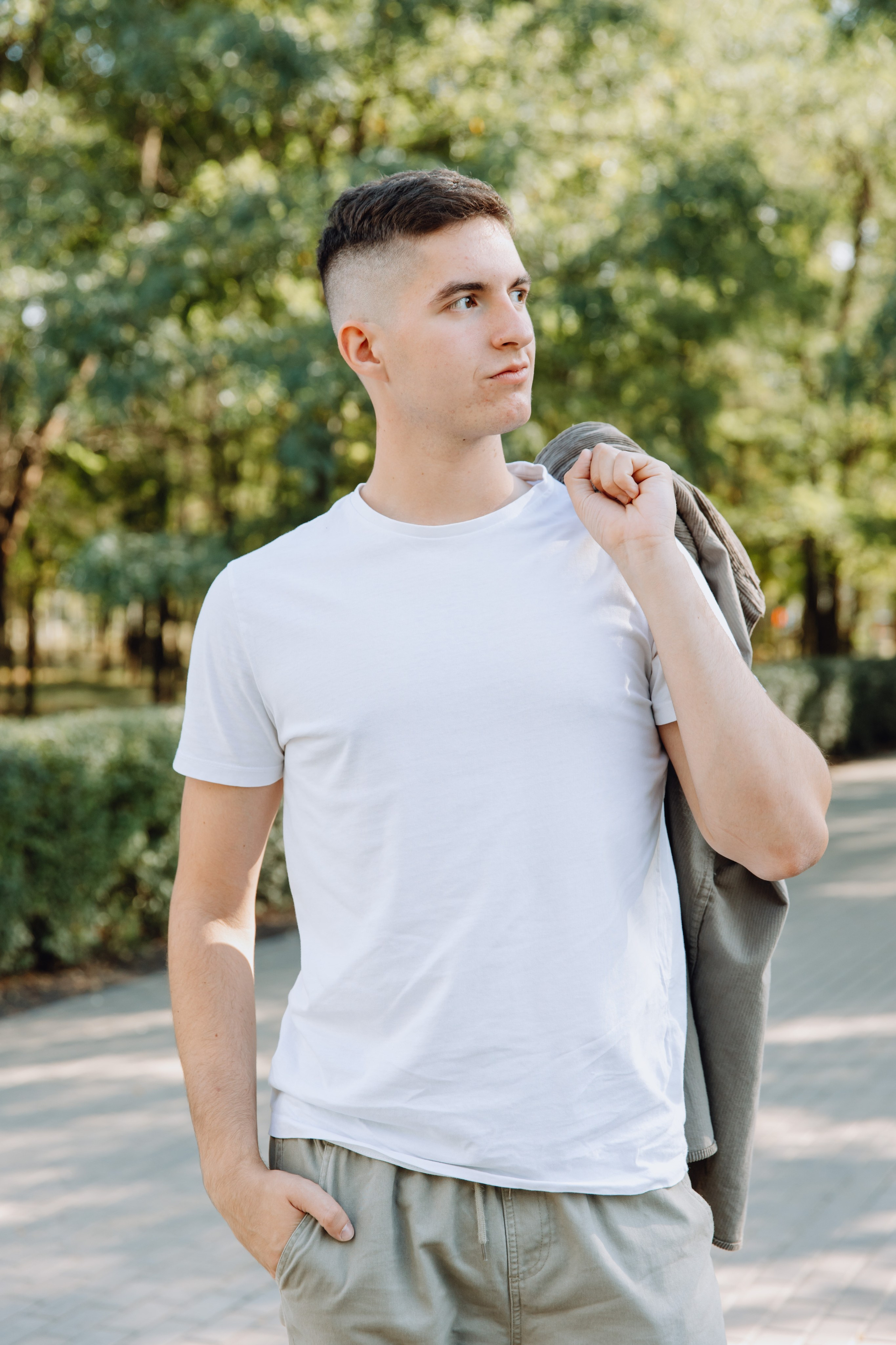 Школьные альбомы в Чернянке. Фотограф Максим Никонов