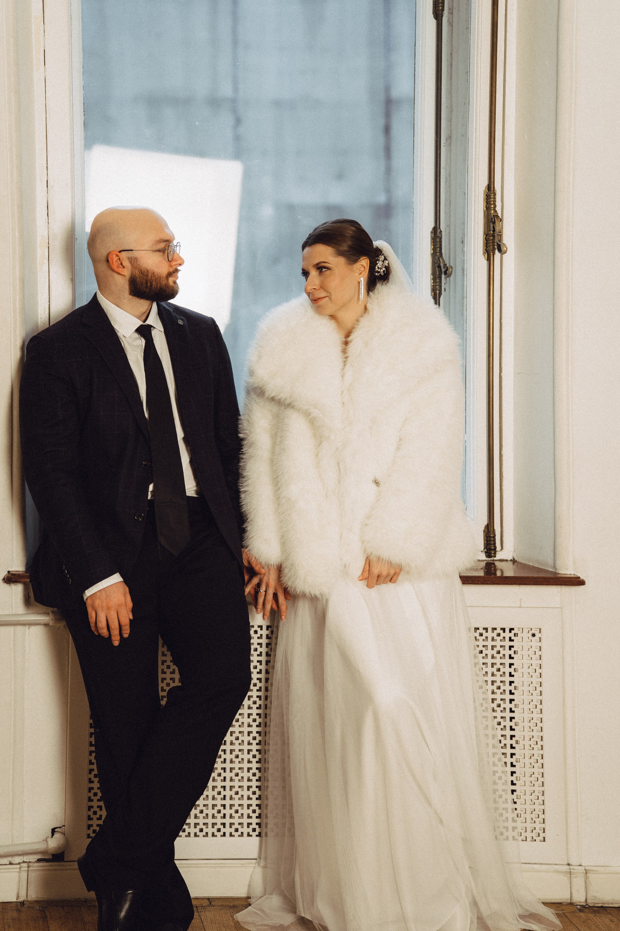 СВАДЕБНАЯ СЬЕМКА ВО ВТОРОМ ДВОРЦЕ (ДЕКАБРЬ) ТАКЖЕ СЬЕМКА В СТУДИИ НА ЧЕРНЫШЕВСКОЙ. Профессиональный фотограф, Санкт-Петербург — Виктория Богомолова