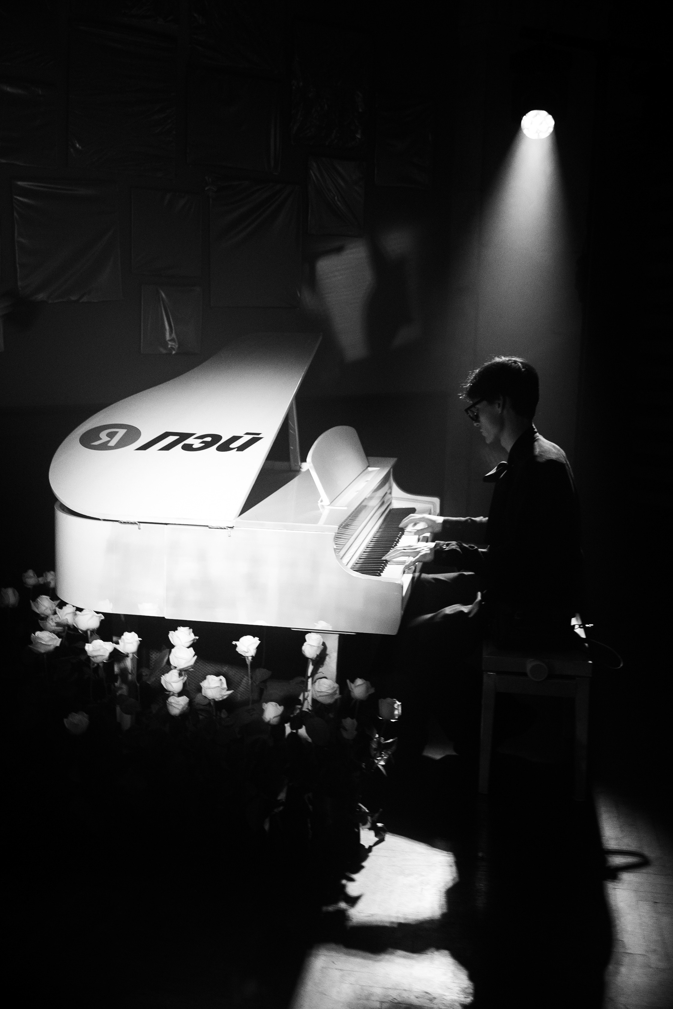 GOSHA KARTSEV Благотворительный бал