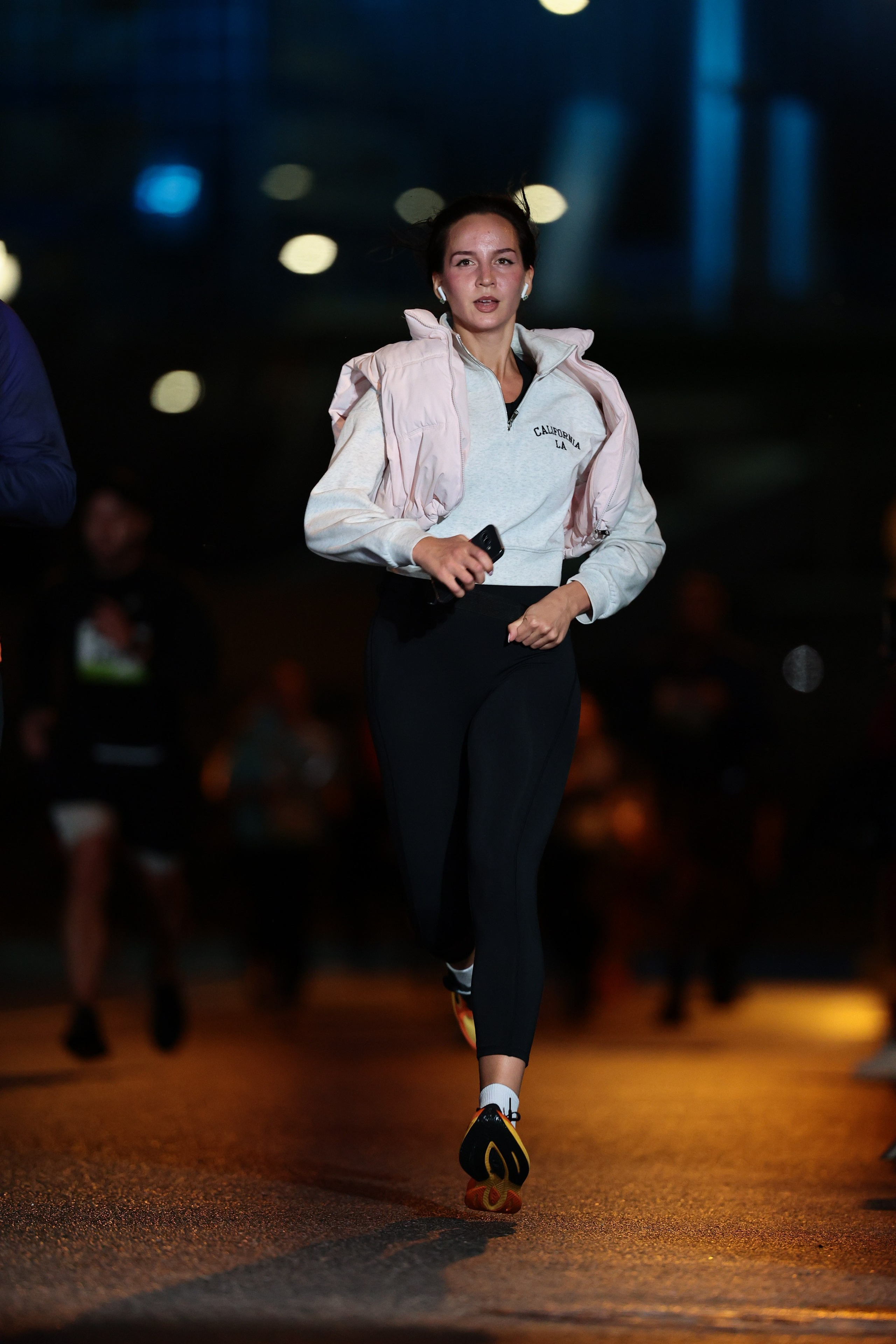 ПушкинРан ночной забег 2025. Спортивный фотограф в Санкт-Петербурге Илья Vacool