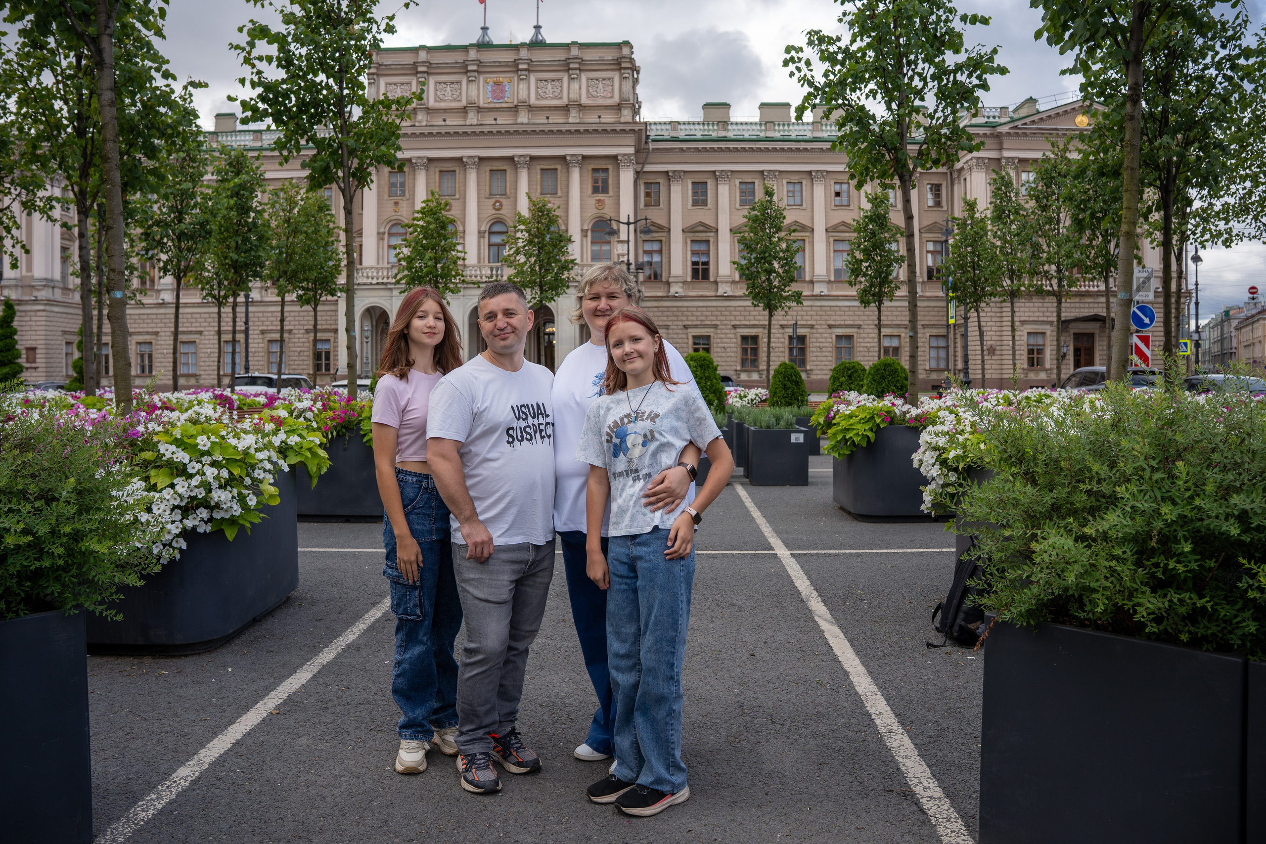 Фотосессия с достопримечательностями города. Студийный и портретный фотограф в САНКТ-ПЕТЕРБУРГЕИрина Махаон