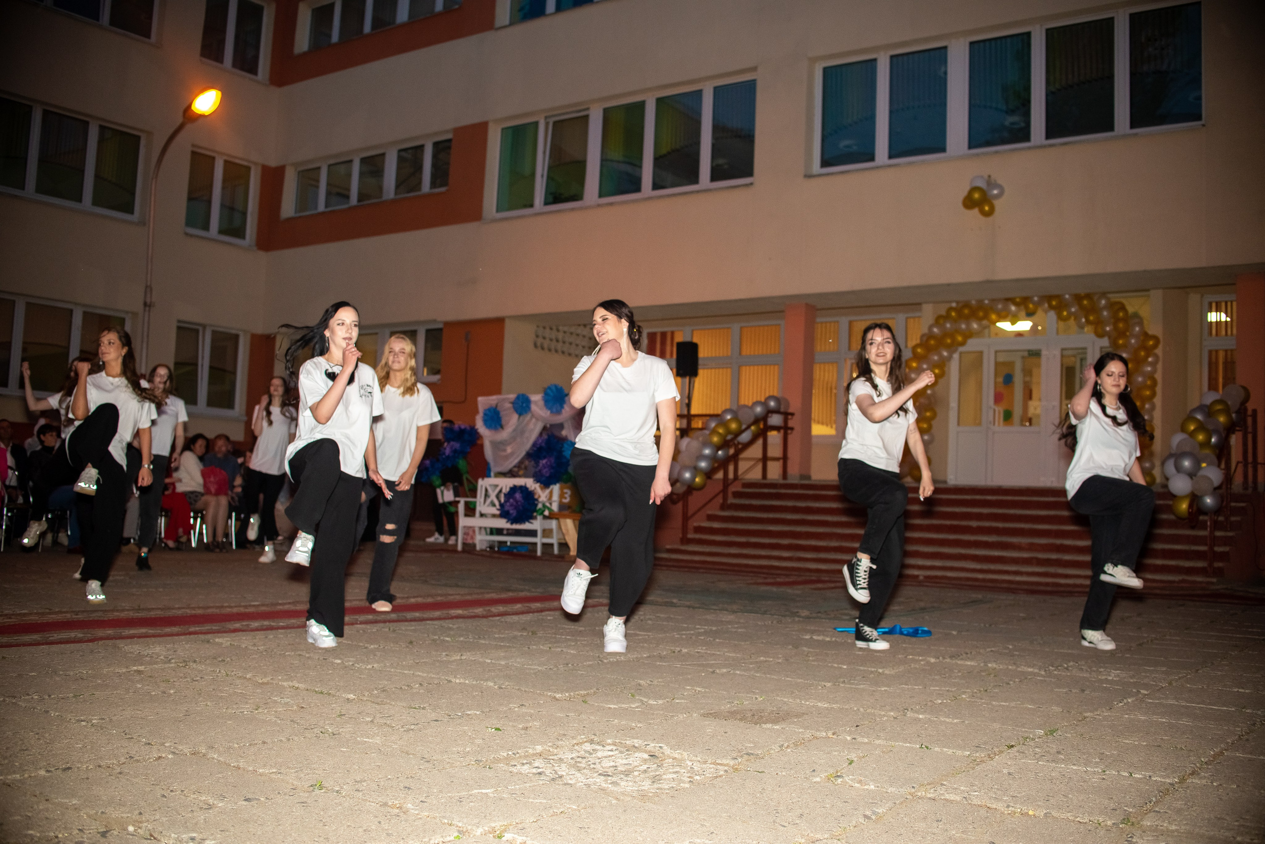 Выпускной 11 класс. Семейный фотограф на выписку из роддома и крещение Минск Настя Гришук