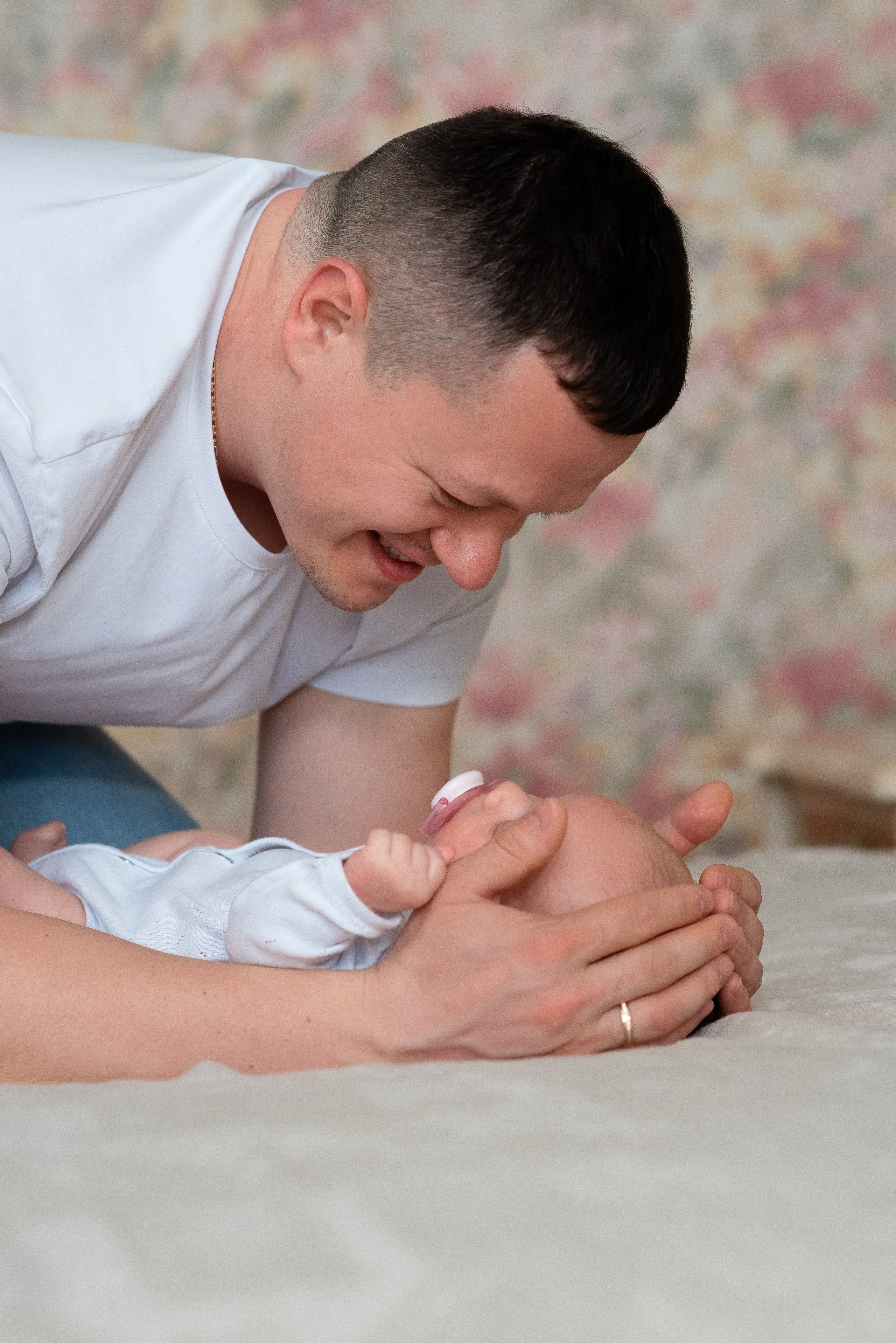 Маленькая Машенька. Семейный фотограф на выписку из роддома и крещение Минск Настя Гришук