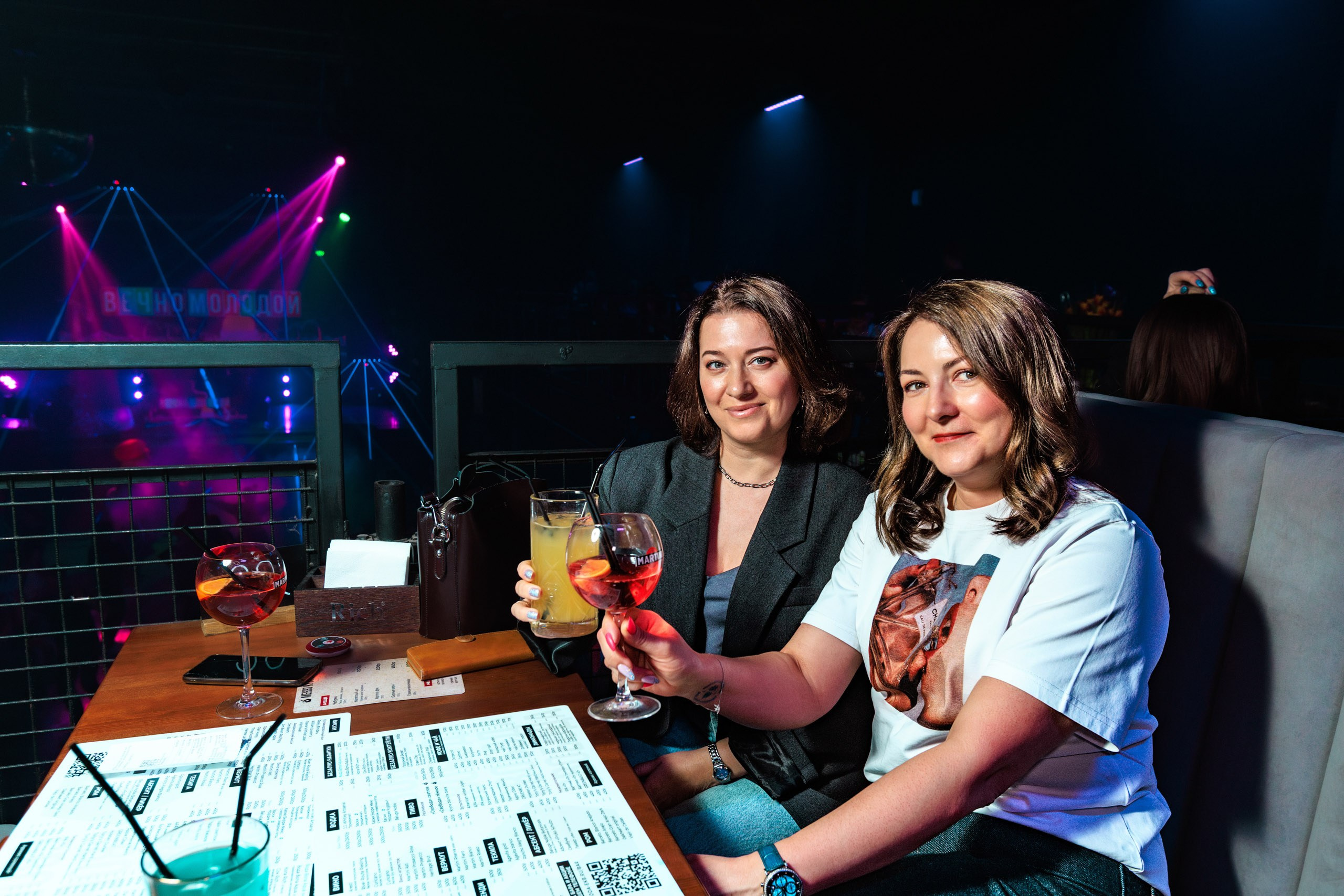 13.04.25 Вечно молодой. Репортажный фотограф Екатеринбург | Яркий, качественный репортаж | Концерты, клубы, репортаж, праздники, корпоративы