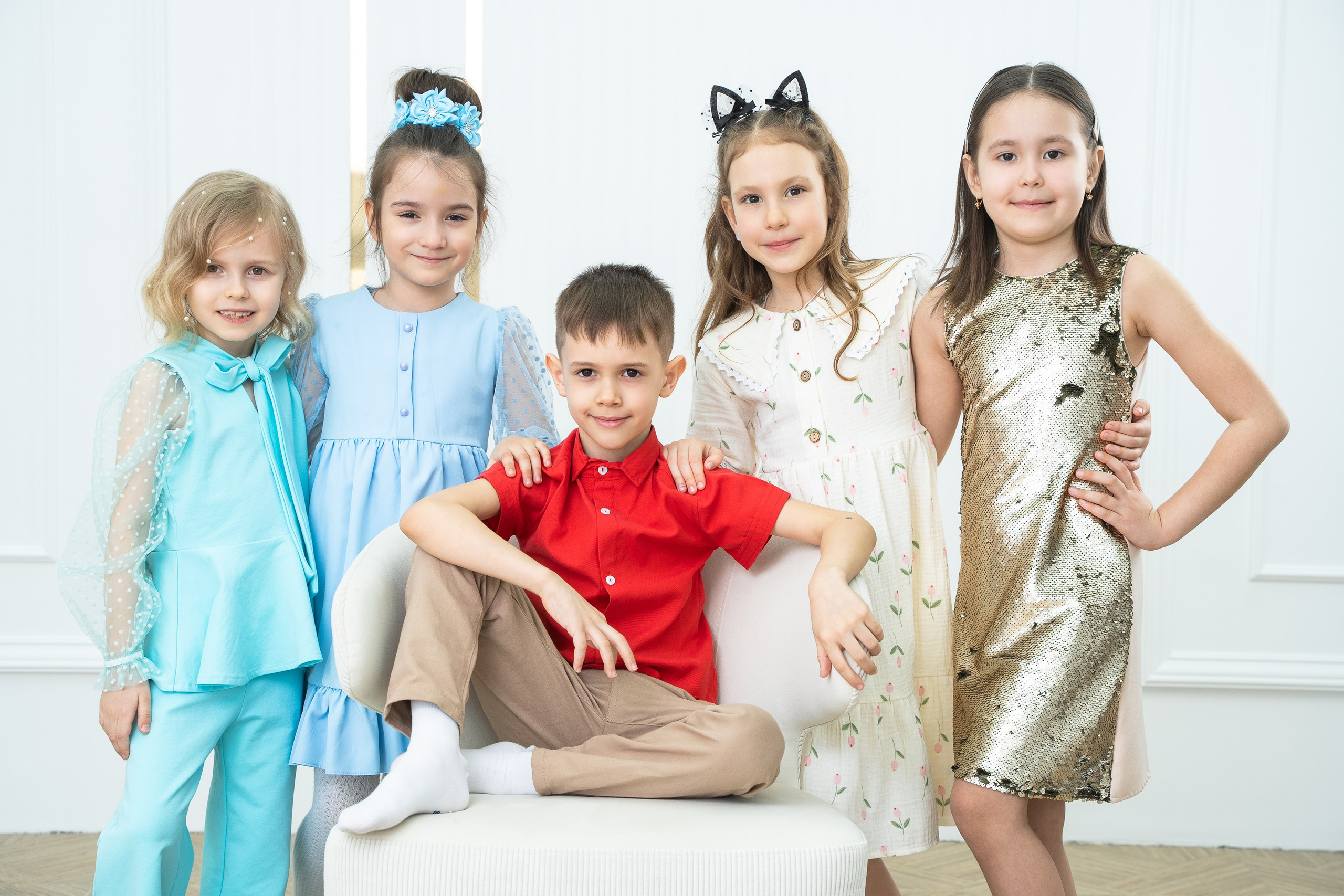 Выпускная фотосессия в фотостудии. Выпускные альбомы Нижнекамск Набережные Челны Фотостудия Небо