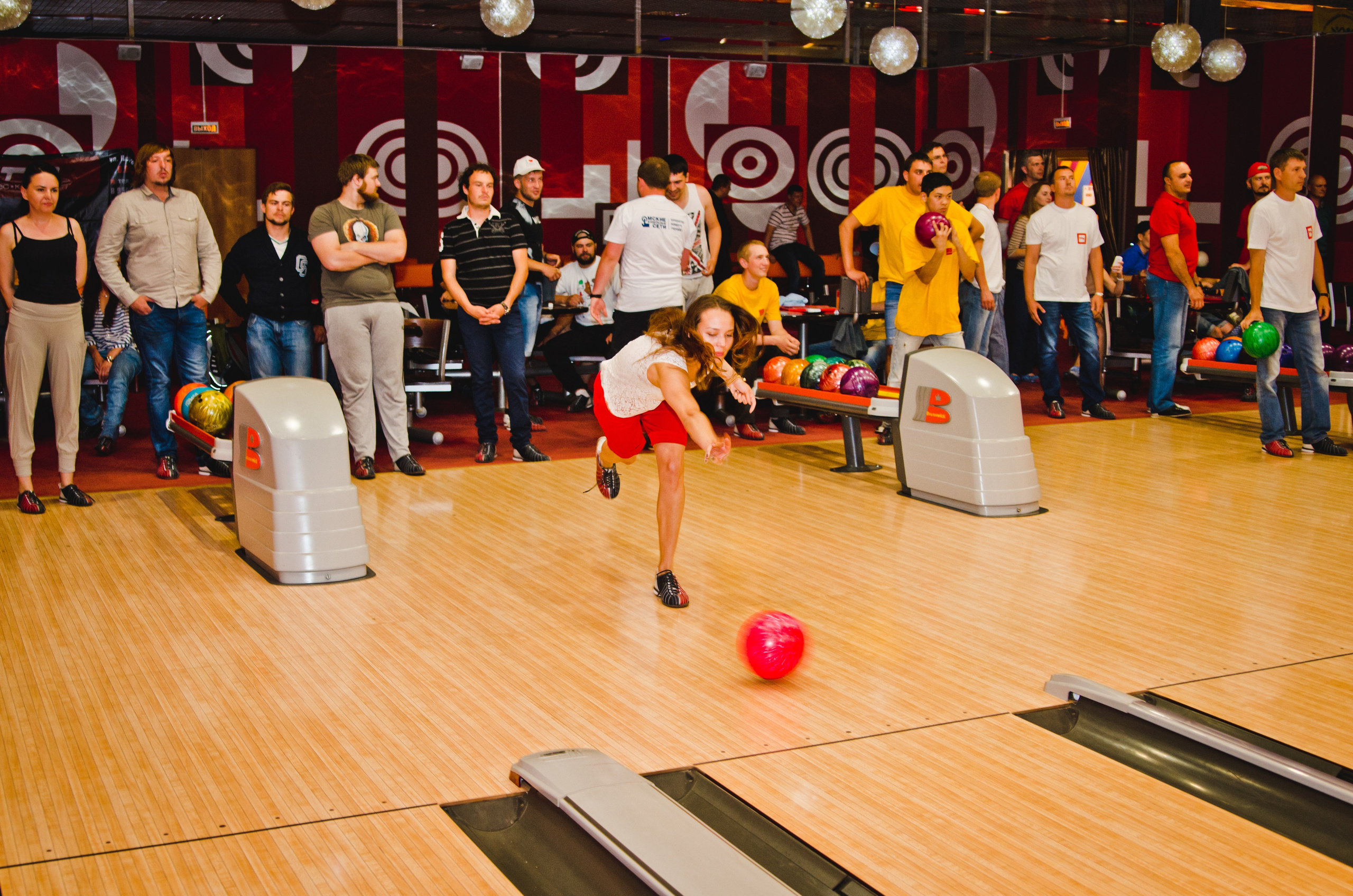 Копоратив.МТС-Теле2-Ростелеком.Боулинг. Свадебный и семейный фотограф Денис Лукьянов в Краснодаре, Краснодарском крае и Республике Крым