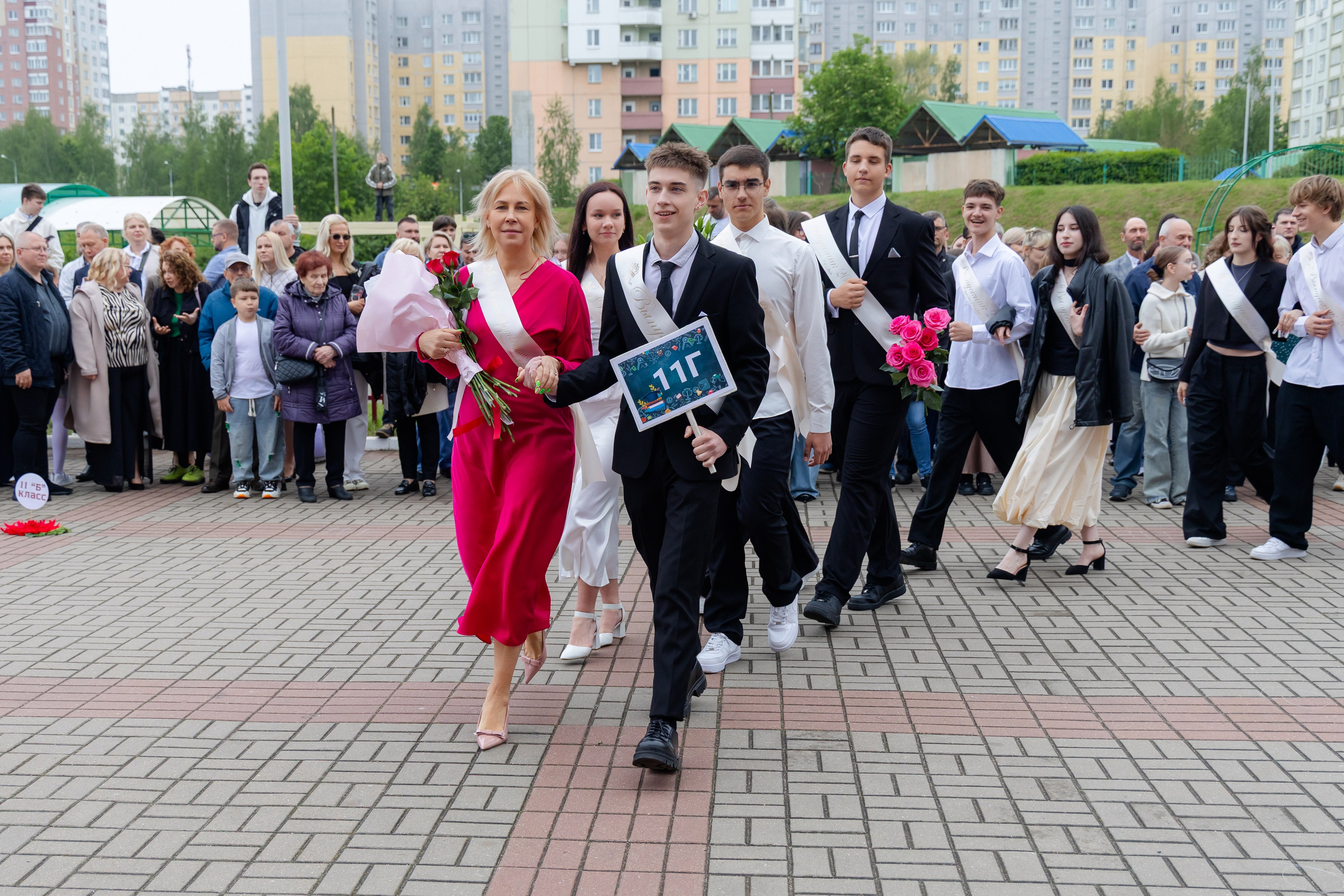 Последний звонок 2025 в Минске. Свадебный фотограф в Минске/Беларуси Сергей Спиридонов