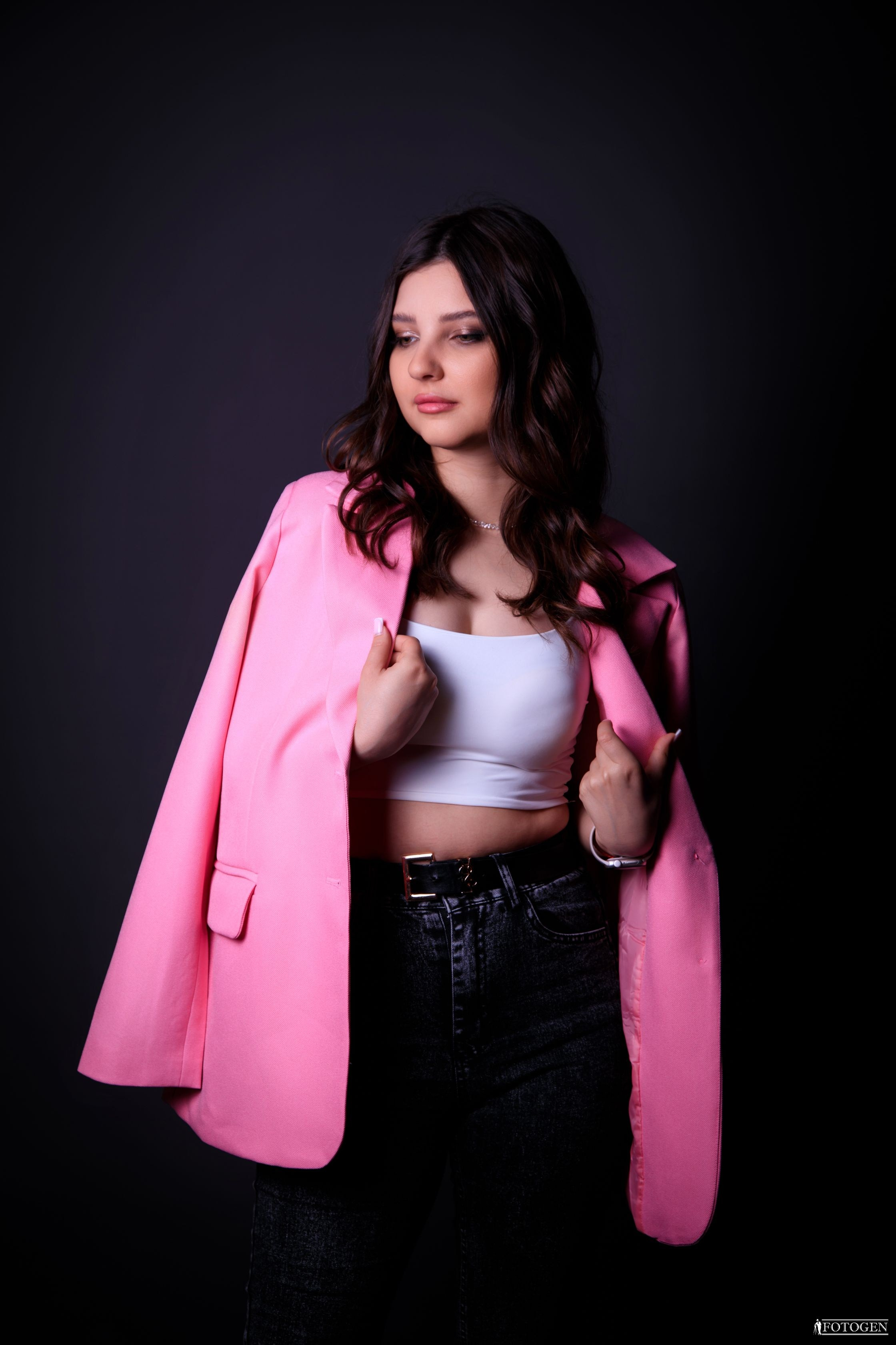 Энергия и дерзость: Смелые образы в студии Фотоген. Интерьерная фотостудия FOTOGEN г. Краснодар