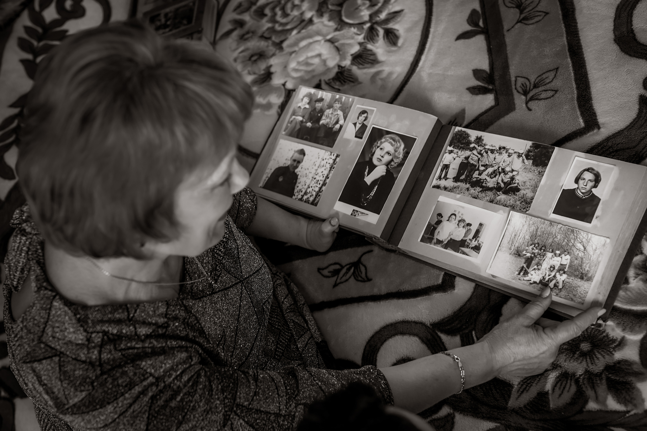 Бабушка и внучка. Фотограф и видеограф г. Нягань Анна Горшкова