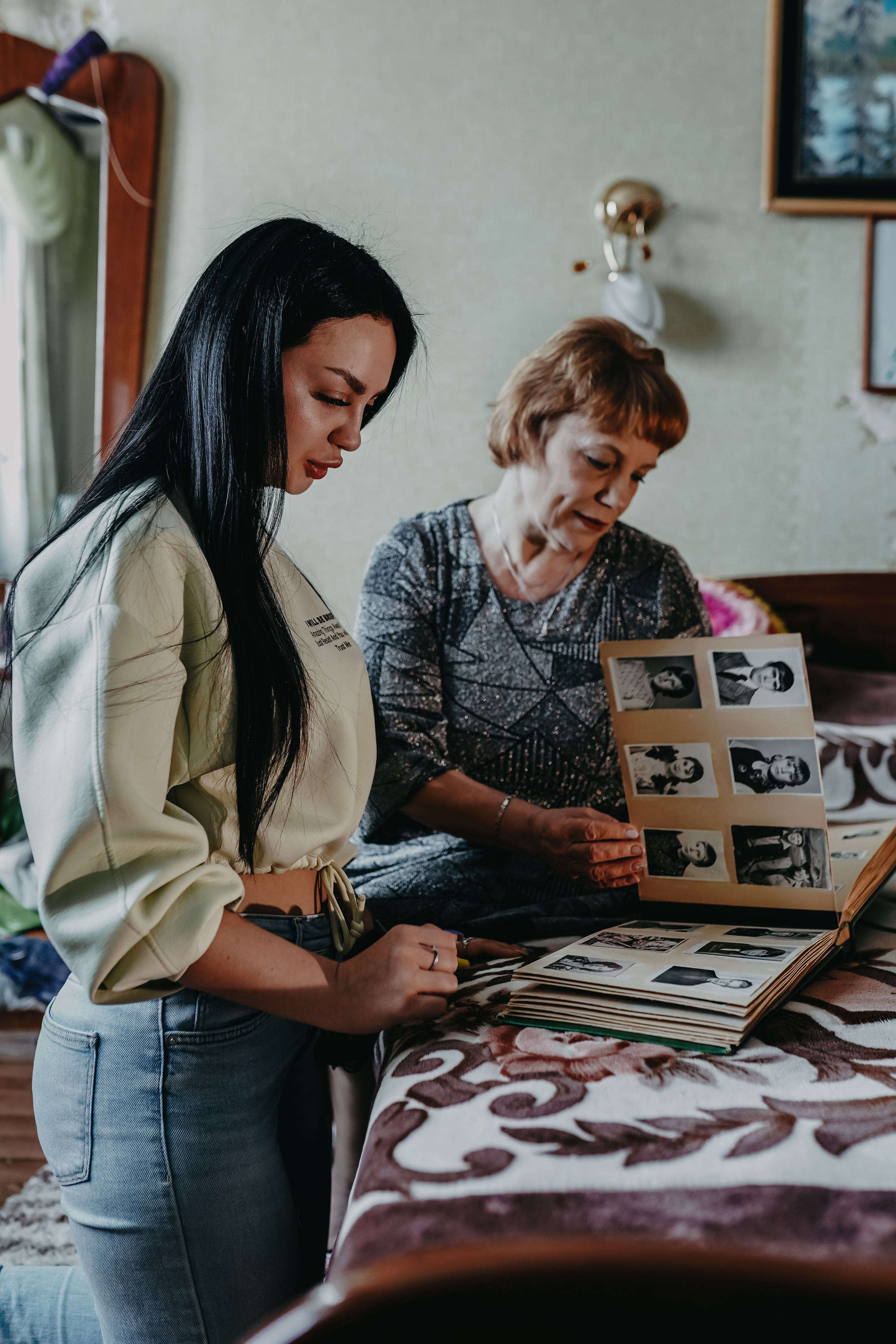 Бабушка и внучка. Фотограф и видеограф г. Нягань Анна Горшкова