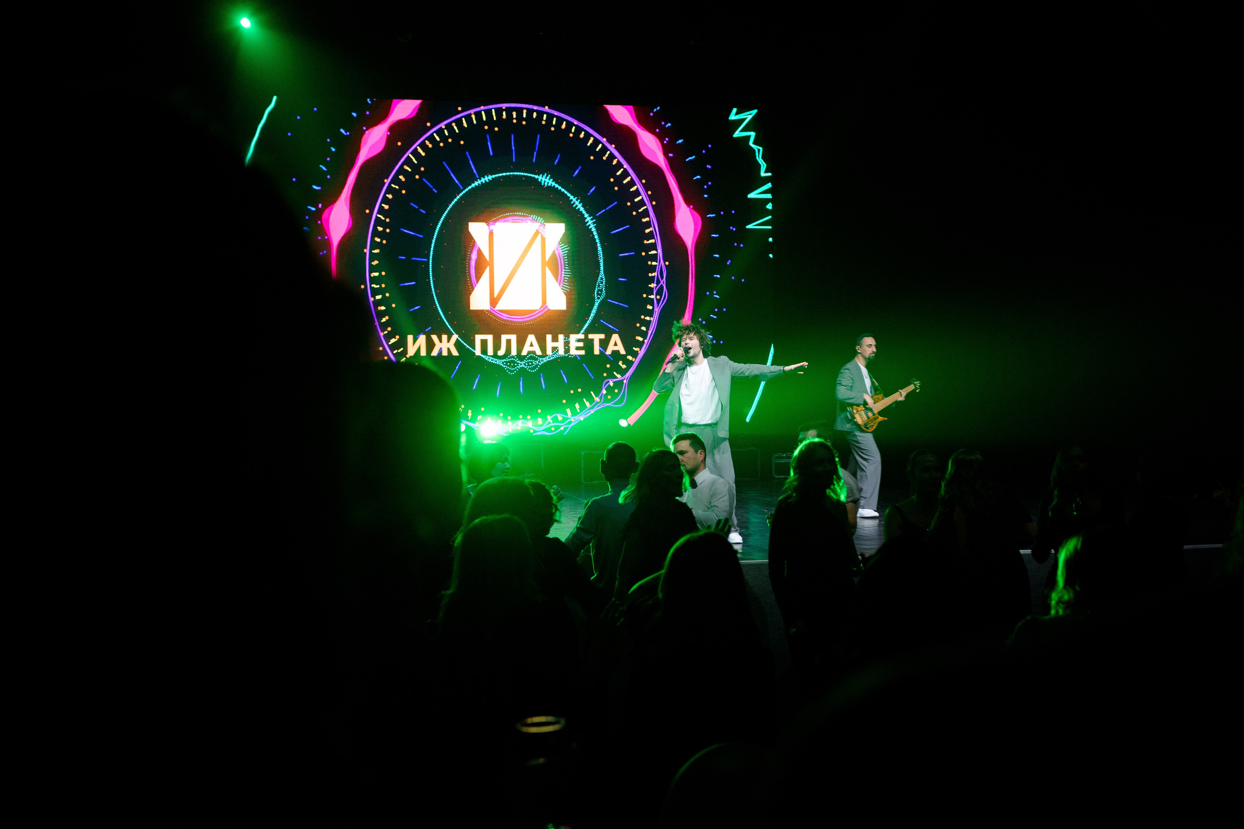 РЕПОРТАЖ: НОВЫЙ ГОД В ДК МЕТАЛЛУРГ. Профессиональный фотограф в Ижевске Леша Петров