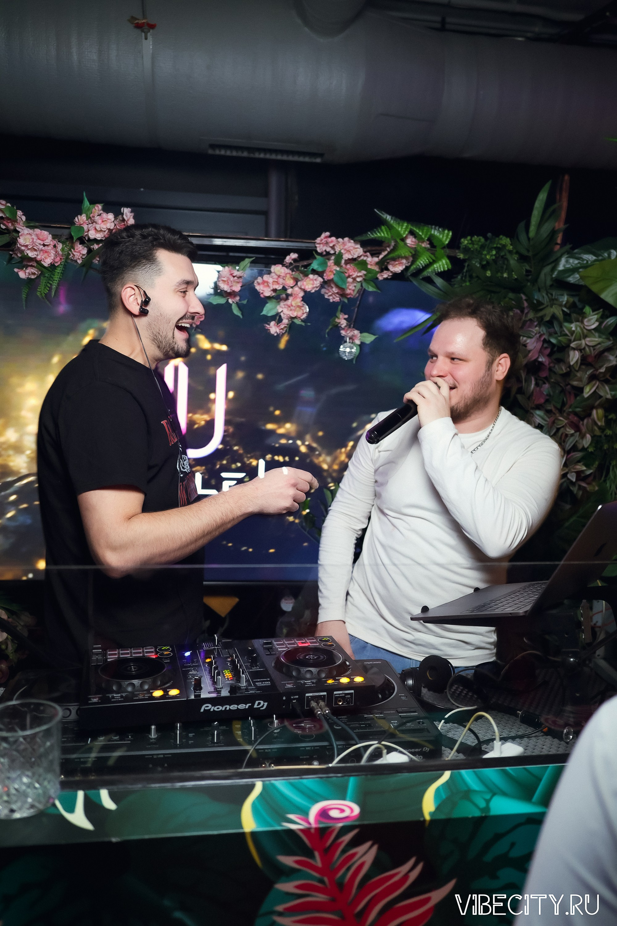 DOUBLE U. VIBECITY.RU Вайб Сити Ру Фоторепортажи Фотоотчеты Калининград