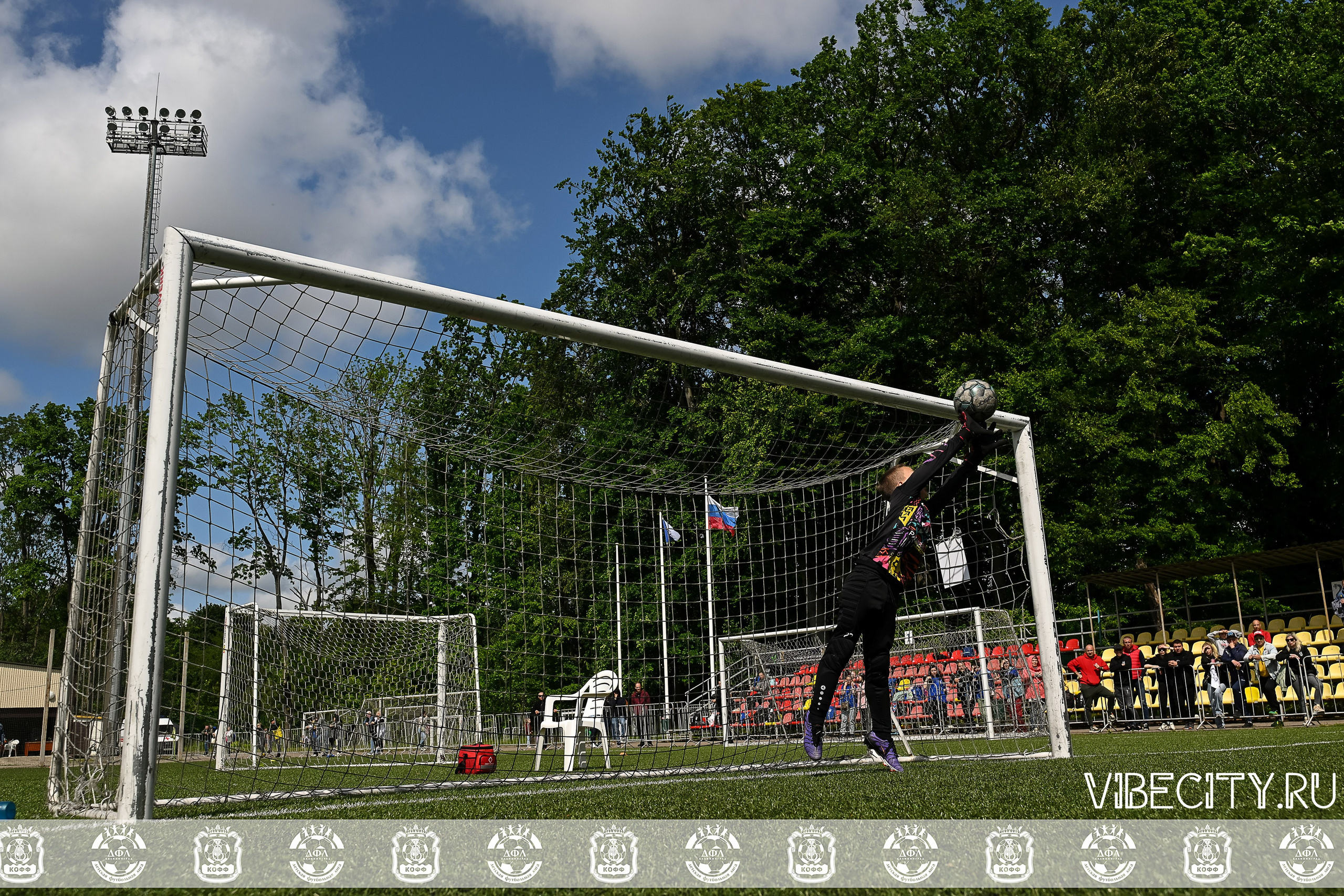 Большие Звезды светят Малым. VIBECITY.RU Вайб Сити Ру Фоторепортажи Фотоотчеты Калининград