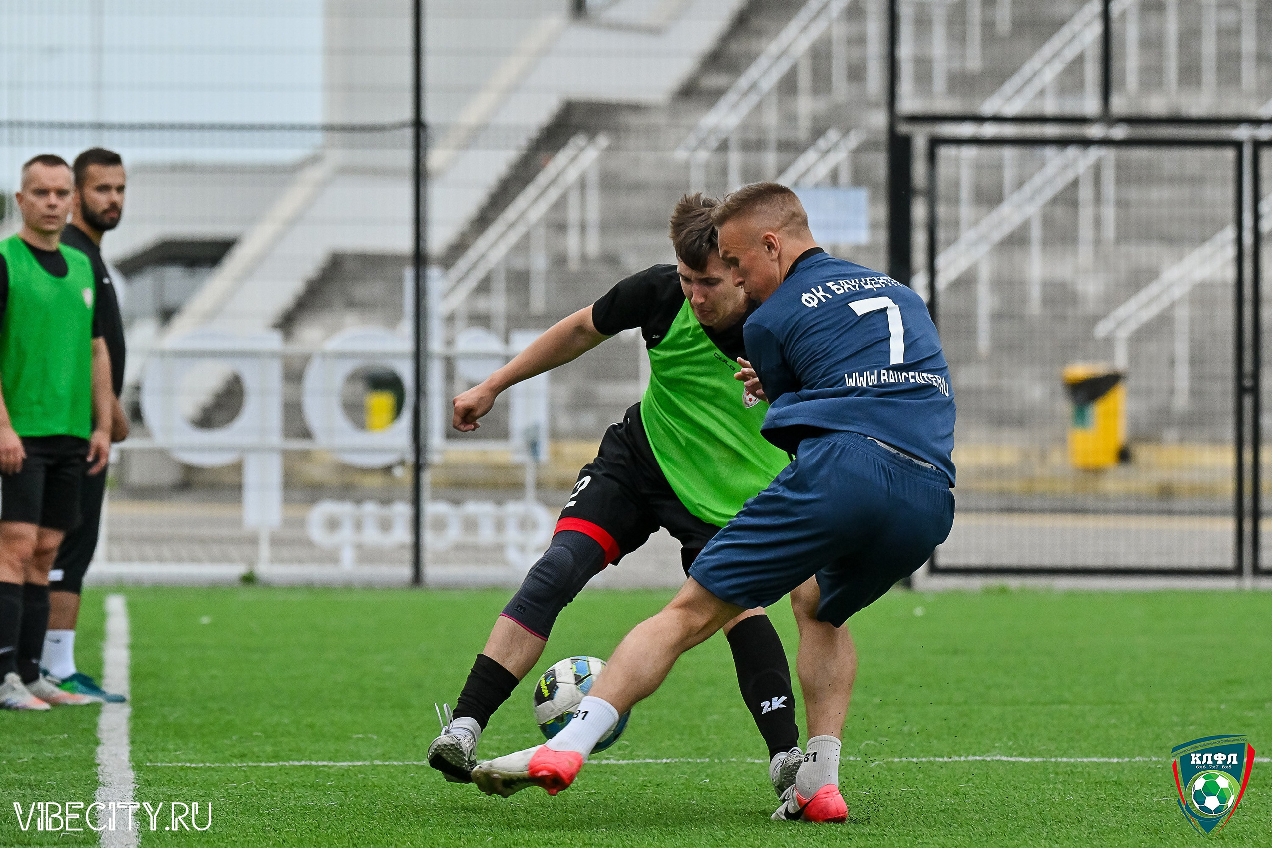 ФИНАЛЬНЫЕ МАТЧИ ПЛЕЙ-ОФФ XXl ЛЕТНЕГО КУБКА КАЛИНИНГРАДСКОЙ ЛФЛ. VIBECITY.RU Вайб Сити Ру Фоторепортажи Фотоотчеты Калининград