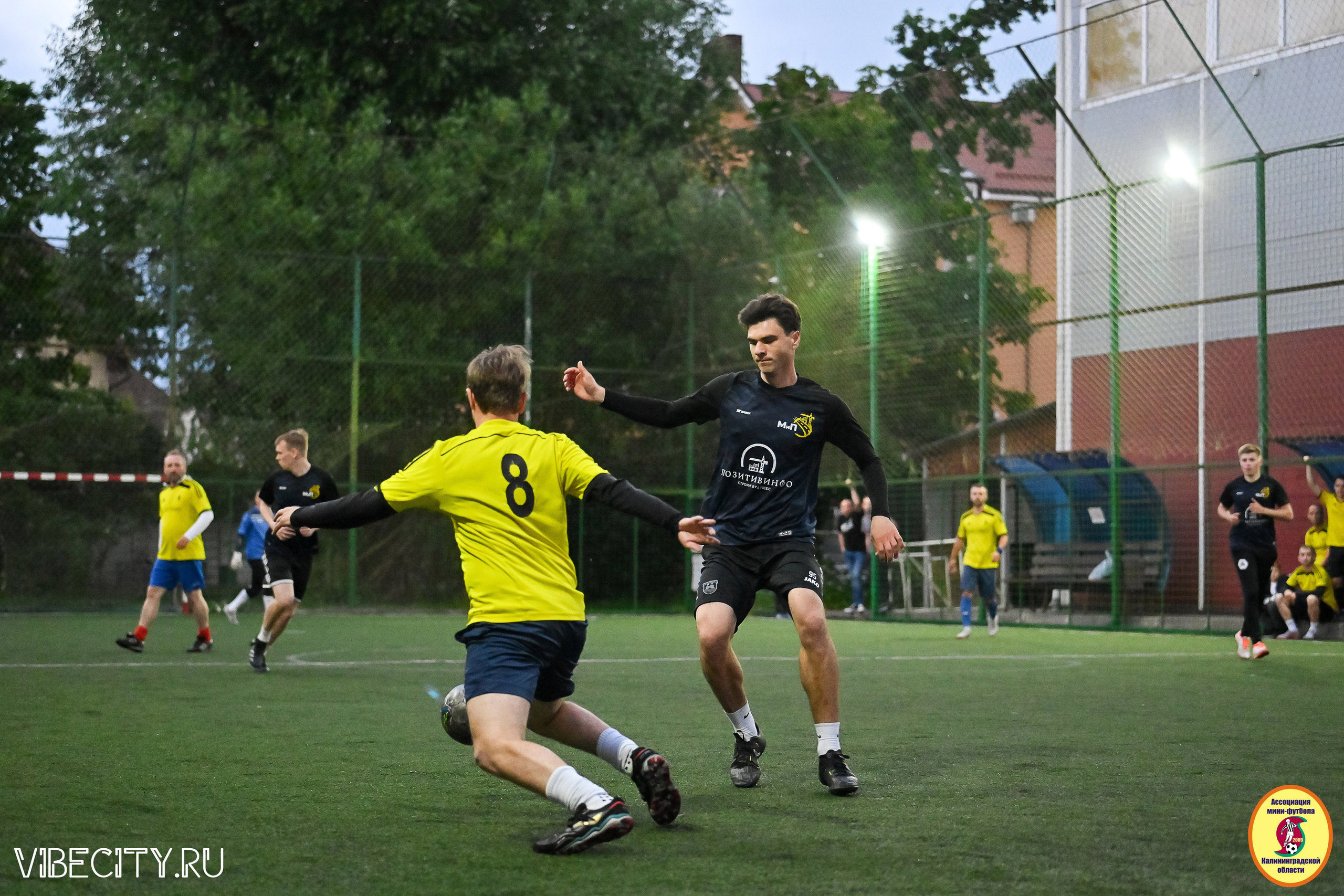 ИГРЫ МИНИ-ФУТБОЛЬНОЙ И КОРПОРАТИВНОЙ ЛИГИ. VIBECITY.RU Вайб Сити Ру Фоторепортажи Фотоотчеты Калининград