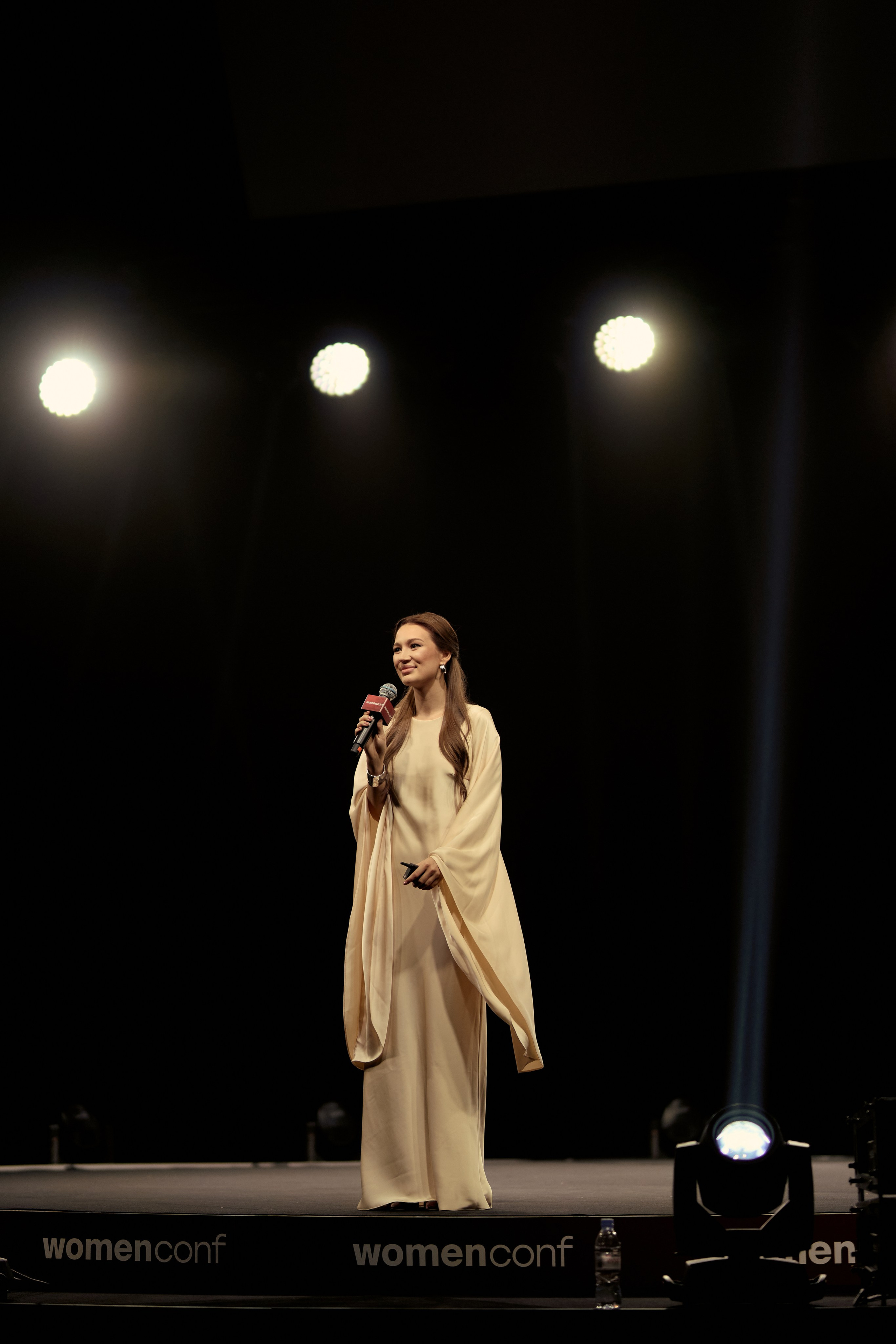 Womenconf. Фотограф Москва и Екатеринбург. Максимова Соня